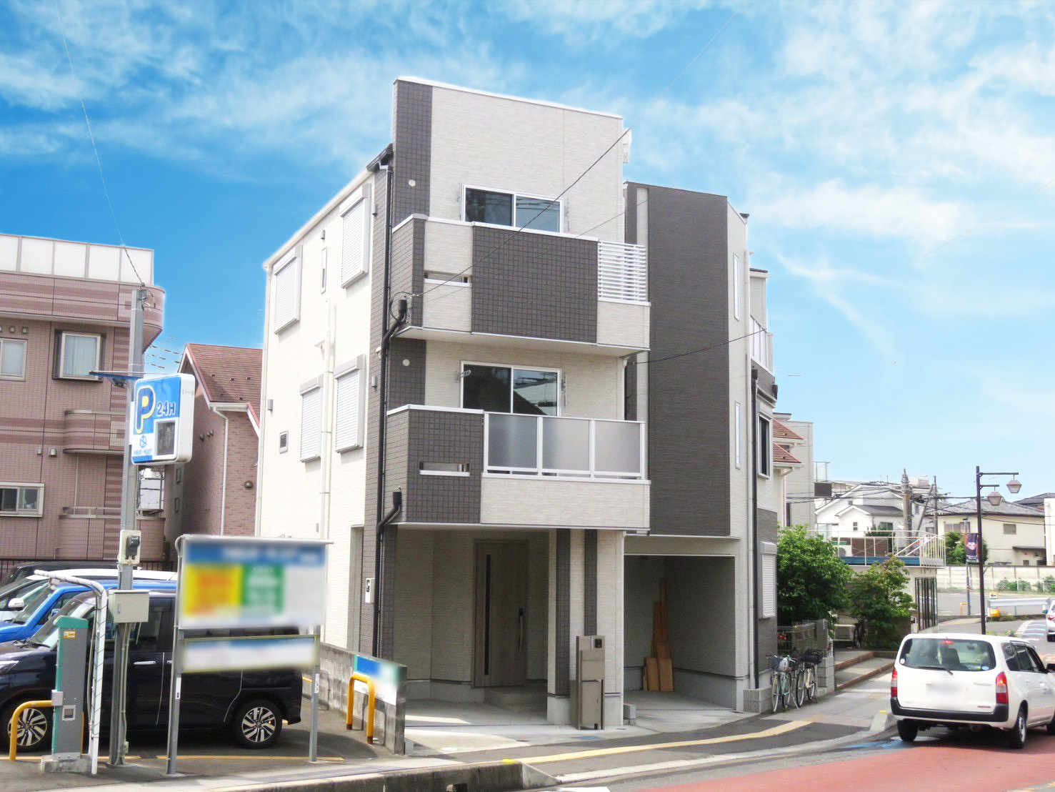 《NEW》さいたま市北区土呂町1丁目 / 2022年1月築 / 「土呂」駅 徒歩5分 / ビルドインガレージ付