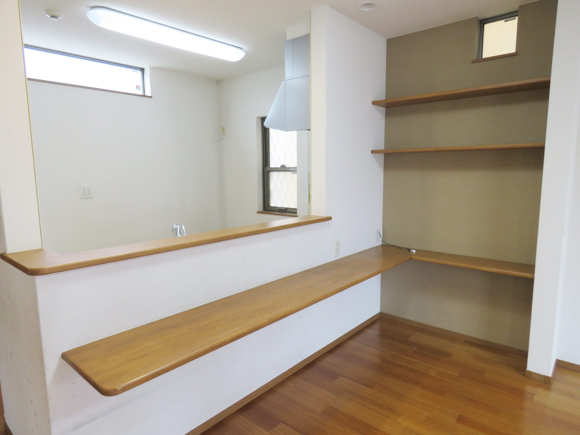 さいたま市緑区美園6丁目 / 敷地面積約45坪 / LDK床暖房 / 4LDK+納戸