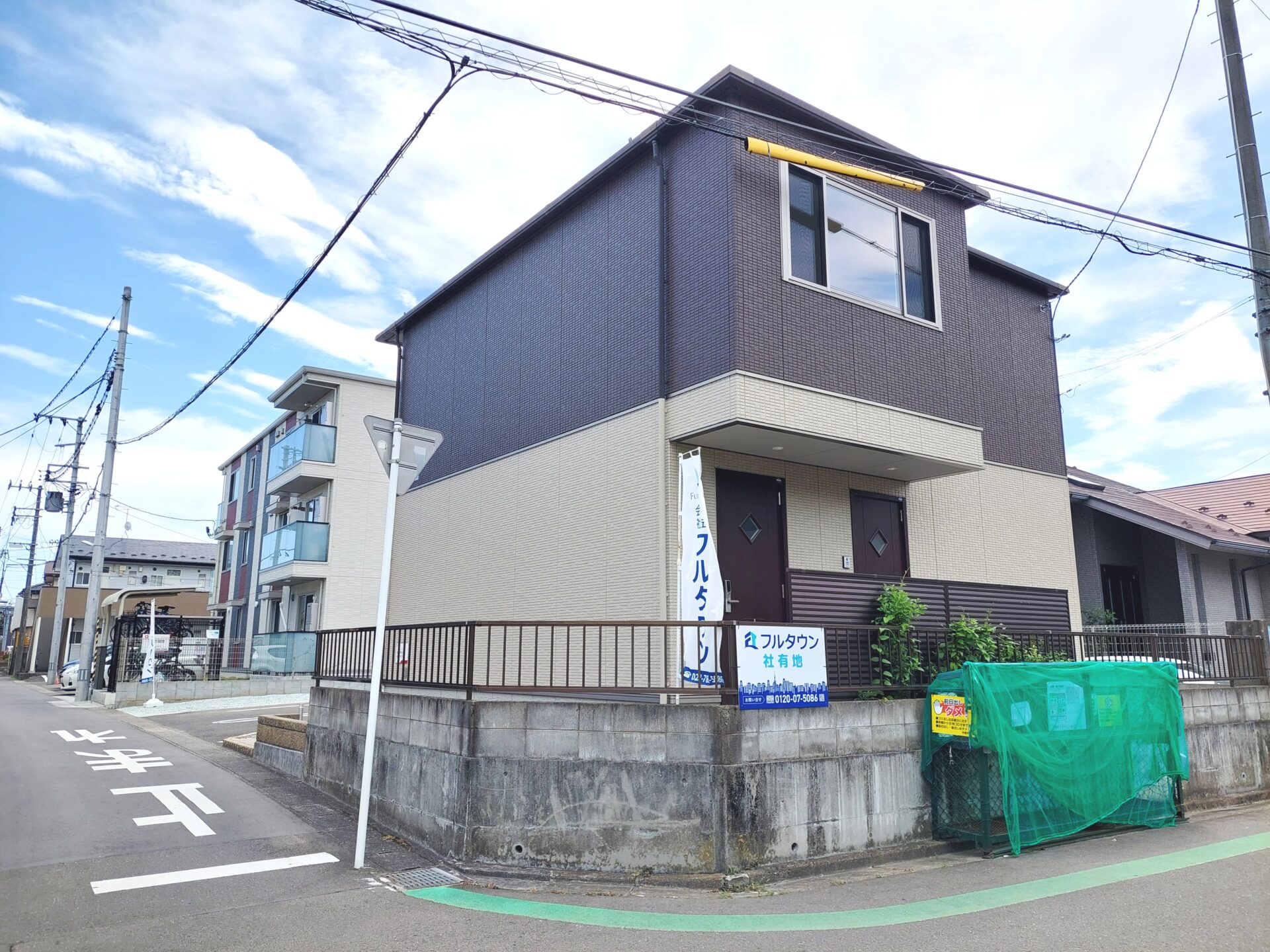 若林区中倉2丁目 戸建 / 積水ハウス施工 / 2019年築 / 収益物件 / 二世帯住宅・自己利用兼収益も可能 / 駐車場5台分