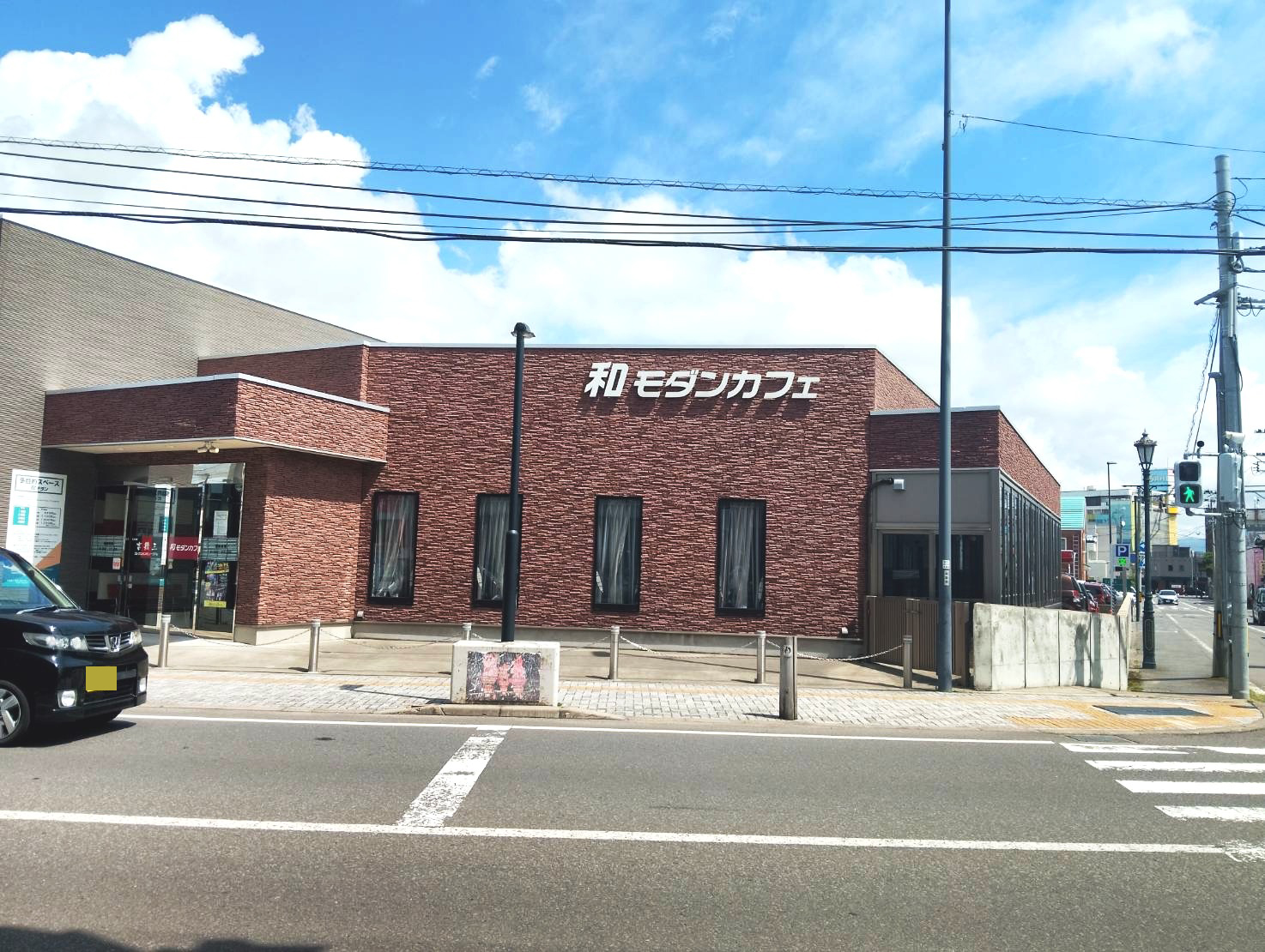 青森県五所川原市字大町 複合施設 / 26,000万円 / 満室想定利回り8％ / 敷地約625坪 / 2019年築 / 駅徒歩6分 / パーキングと月極駐車場付