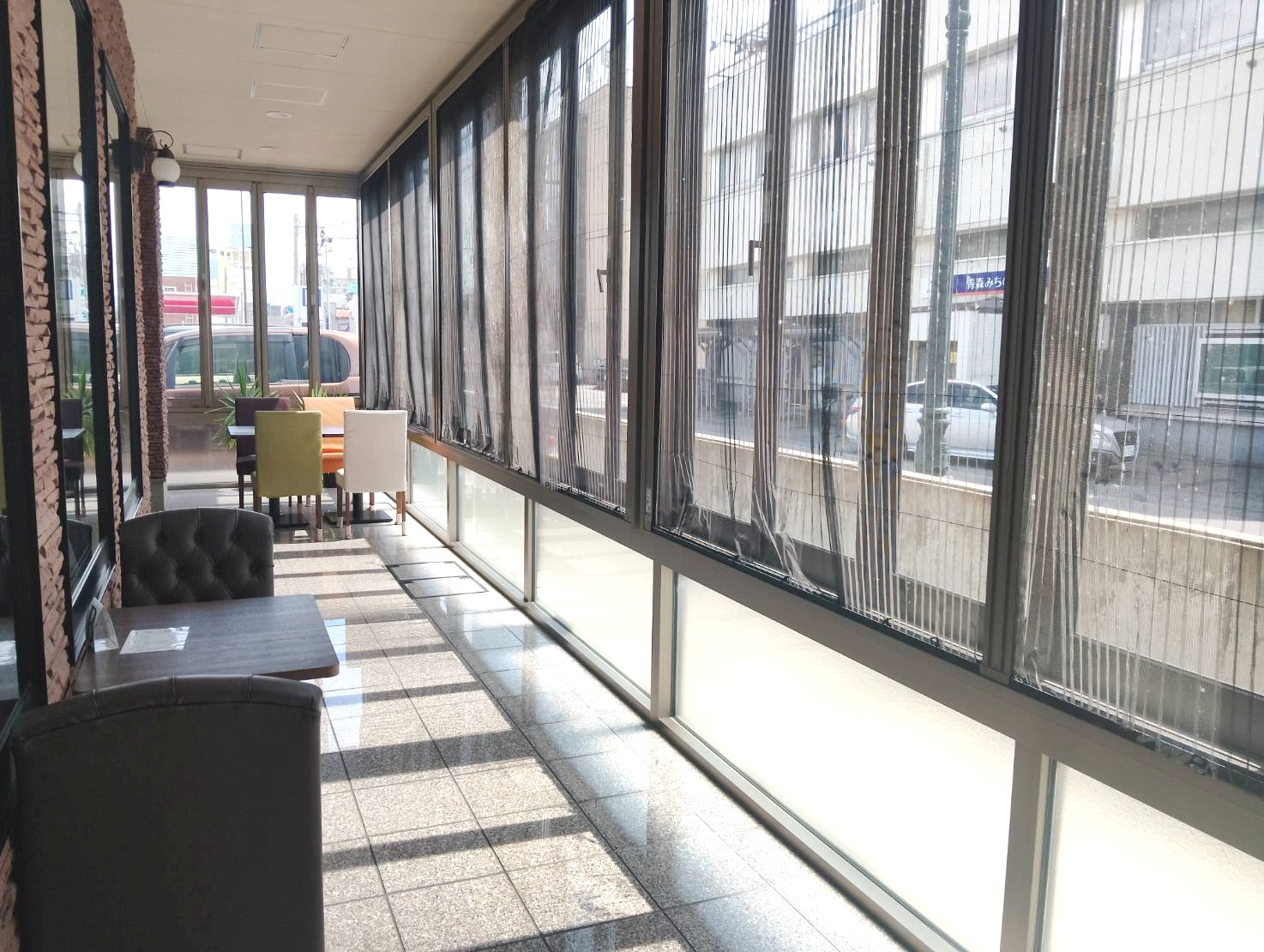 青森県五所川原市字大町 複合施設 / 26,000万円 / 満室想定利回り8％ / 敷地約625坪 / 2019年築 / 駅徒歩6分 / パーキングと月極駐車場付