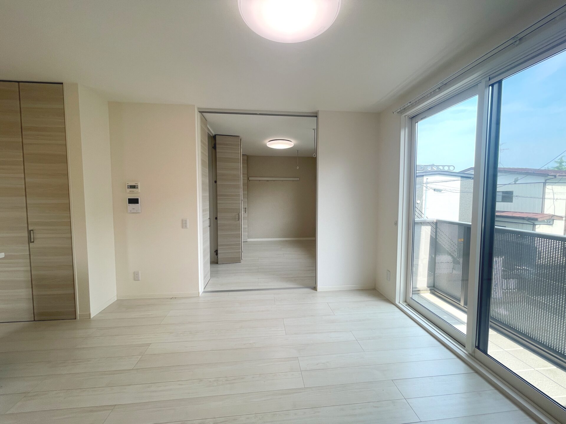 若林区中倉2丁目 戸建 / 積水ハウス施工 / 2019年築 / 収益物件 / 二世帯住宅・自己利用兼収益も可能 / 駐車場5台分