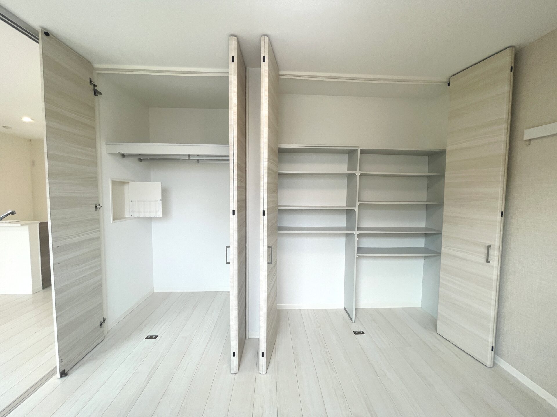 若林区中倉2丁目 戸建 / 積水ハウス施工 / 2019年築 / 収益物件 / 二世帯住宅・自己利用兼収益も可能 / 駐車場5台分