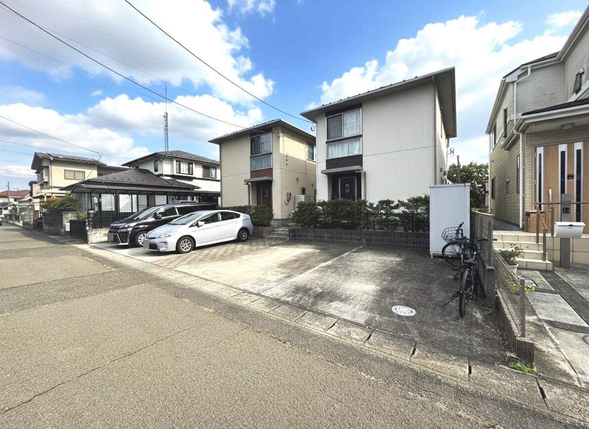 イーストヒルズ鶴ヶ谷Ⅰ・Ⅱ / オーナーチェンジ / 満室想定利回り6.0％ / 現況満室稼働 / オール電化 / 戸建2棟 / 小学校徒歩4分