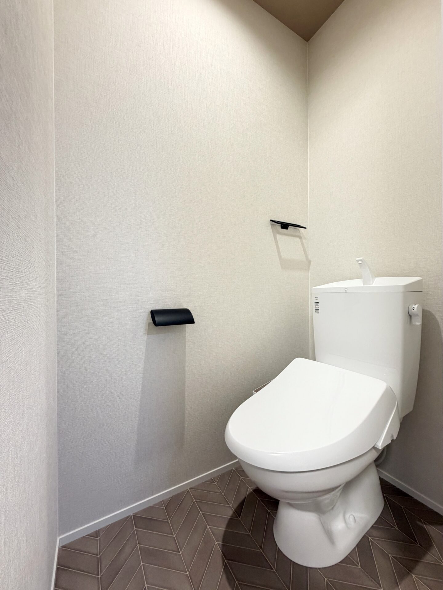 シャルム旭ヶ丘　イースト / 新築一棟売アパート / 満室想定利回り6.03％ / オール電化 / 台原駅徒歩6分 / オーナーチェンジ