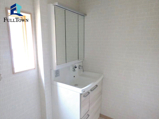 さいたま市見沼区大字笹丸 新築戸建 / 2,990万円 / 南東角地 / 駐車最大3台可能 / 4SLDK / 即入居可能