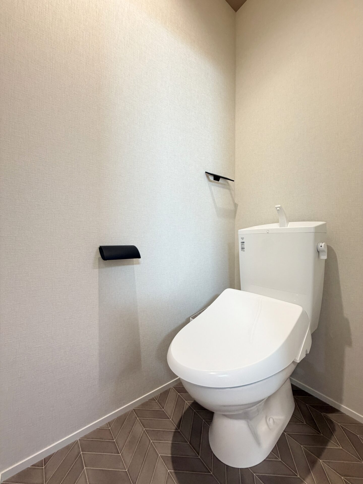 シャルム旭ヶ丘　ウエスト / 新築一棟売アパート / 満室想定利回り6.03％ / オール電化 / 台原駅徒歩6分