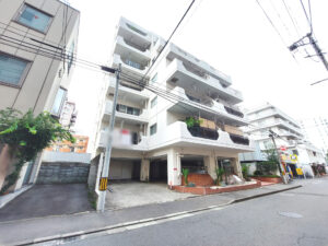 Read more about the article マンション立町 / オーナーチェンジ / 満室想定利回り11.28％ / 4階角部屋 / 1LDK / フルリノベ済み / ペット飼育可能