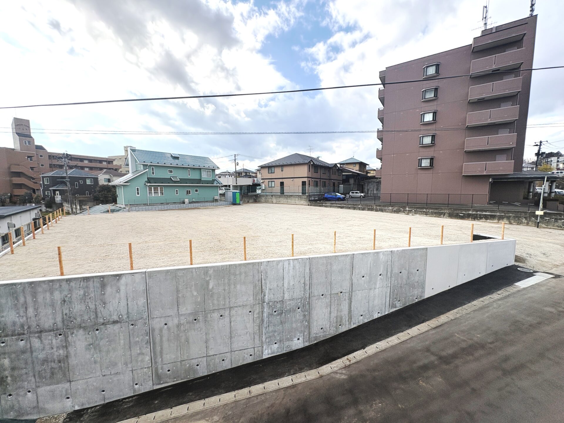 泉区市名坂字鳥井原 土地 / 15,900万円 / 敷地約401坪 / 準工業地域 / 国道4号沿い / 事業用地