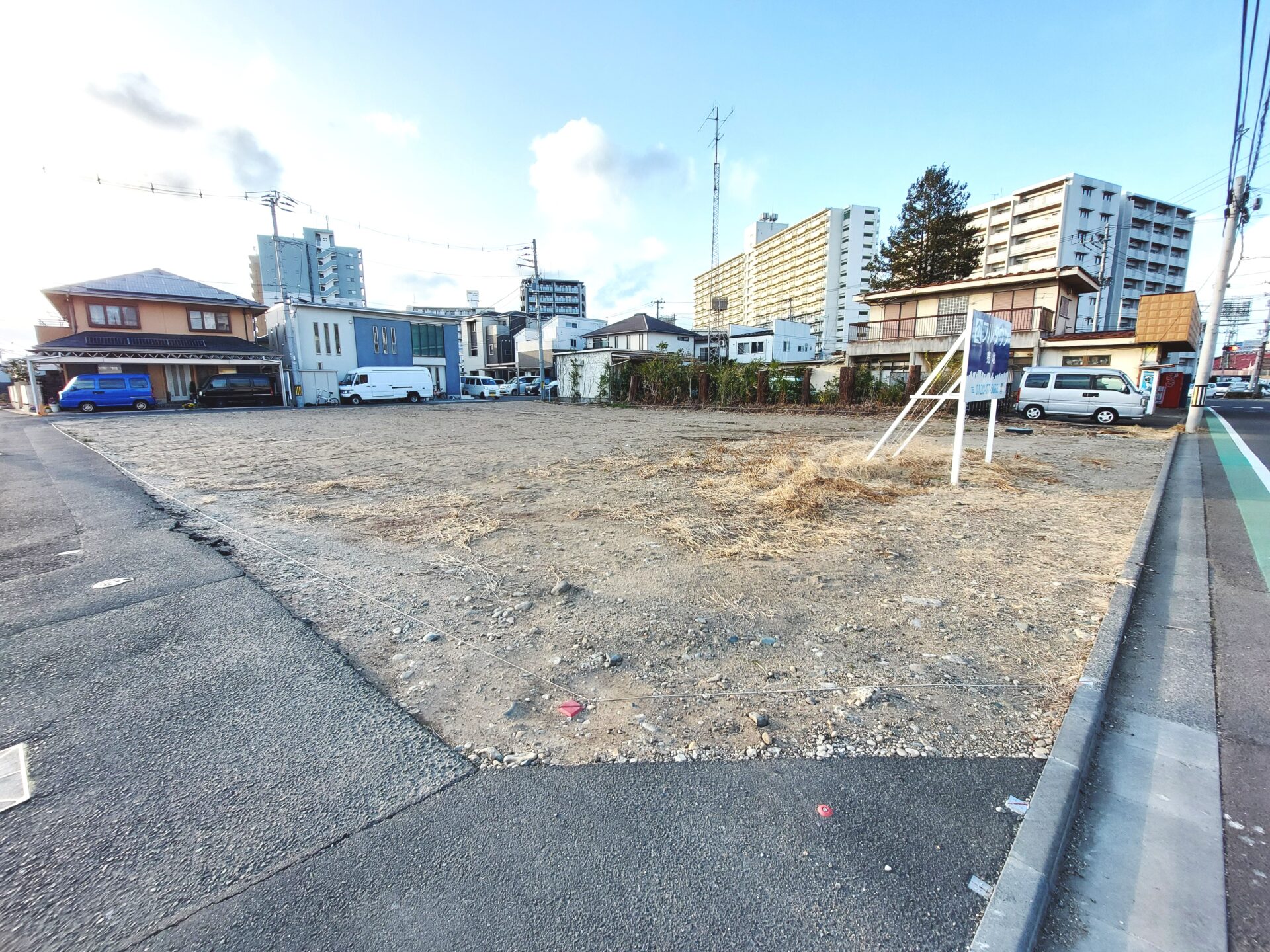 若林区木ノ下2丁目 土地 / 10,500万円 / 敷地約96坪 / 南東角地 / 事業用地 / 南面道路 / 整形地