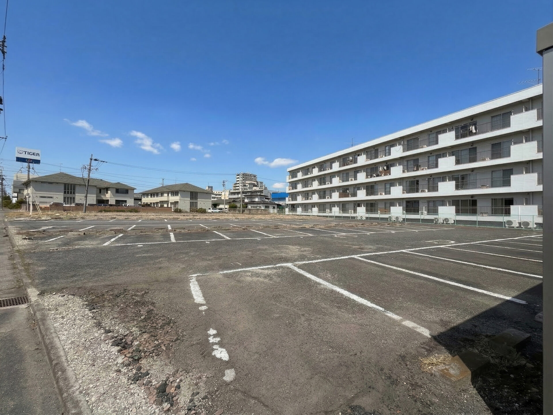 宮城野区萩野町3丁目 土地(全3区画)  / 14,960万円～ / 敷地約170坪以上 / 事業用地 / 南面道路 / 整形地