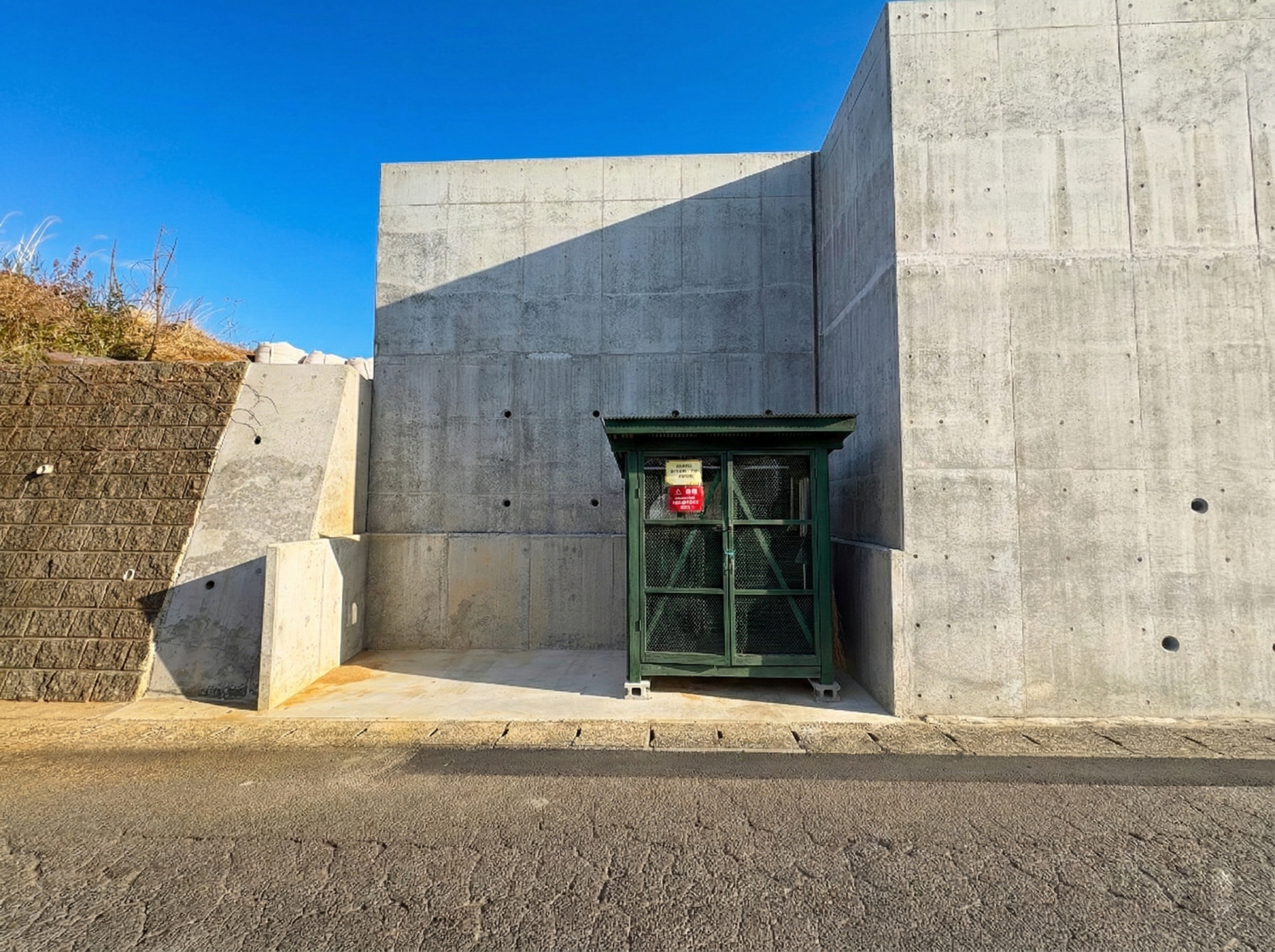 多賀城市留ヶ谷2丁目 土地 / 15,900万円 / 敷地約631坪 / 北西角地の整形地 / 事業用地 / 駅徒歩12分