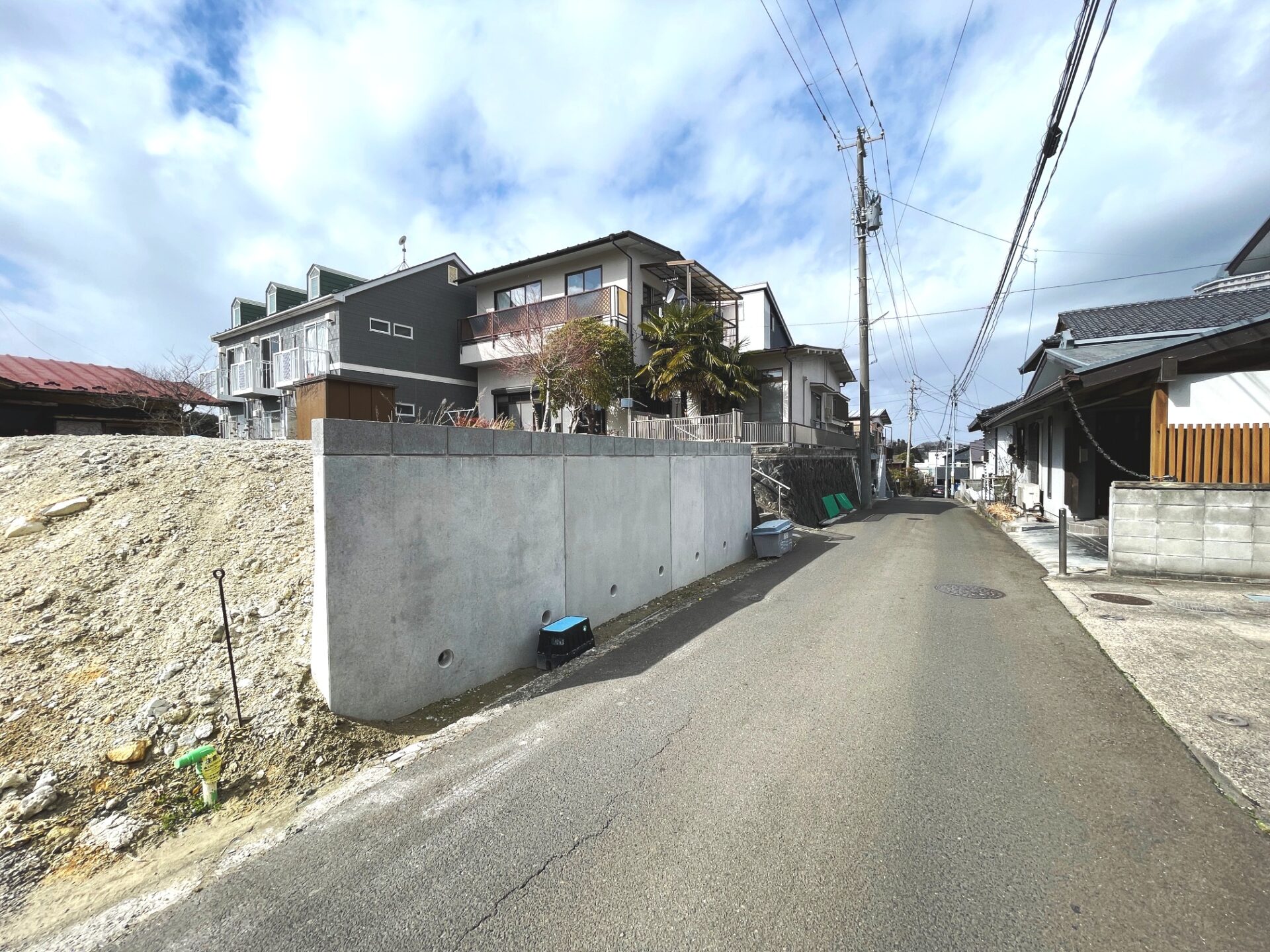 青葉区台原3丁目(全1区画) 土地 / 1,900万円 / 駅徒歩10分 / 南東角地 / 建築条件無し / 整形地 / 現況更地渡し