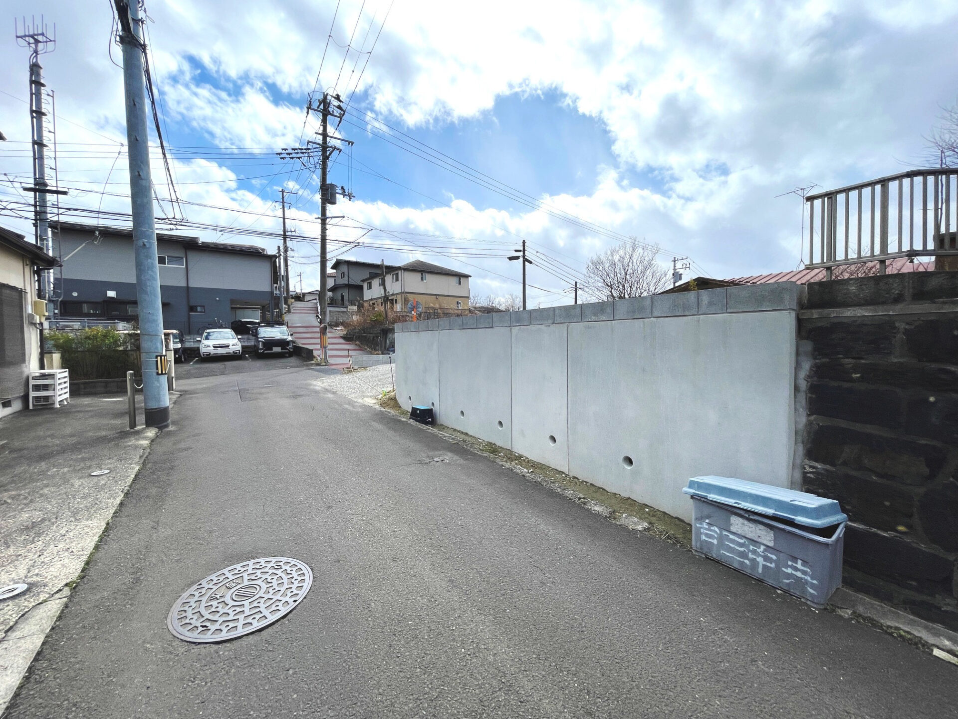 青葉区台原3丁目(全1区画) 土地 / 1,900万円 / 駅徒歩10分 / 南東角地 / 建築条件無し / 整形地 / 現況更地渡し