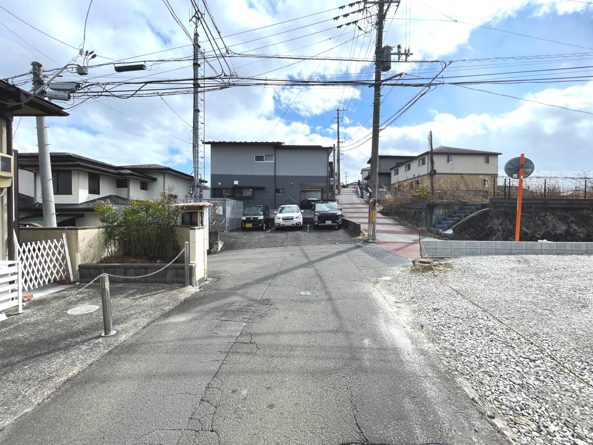 青葉区台原3丁目(全1区画) 土地 / 1,900万円 / 駅徒歩10分 / 南東角地 / 建築条件無し / 整形地 / 現況更地渡し