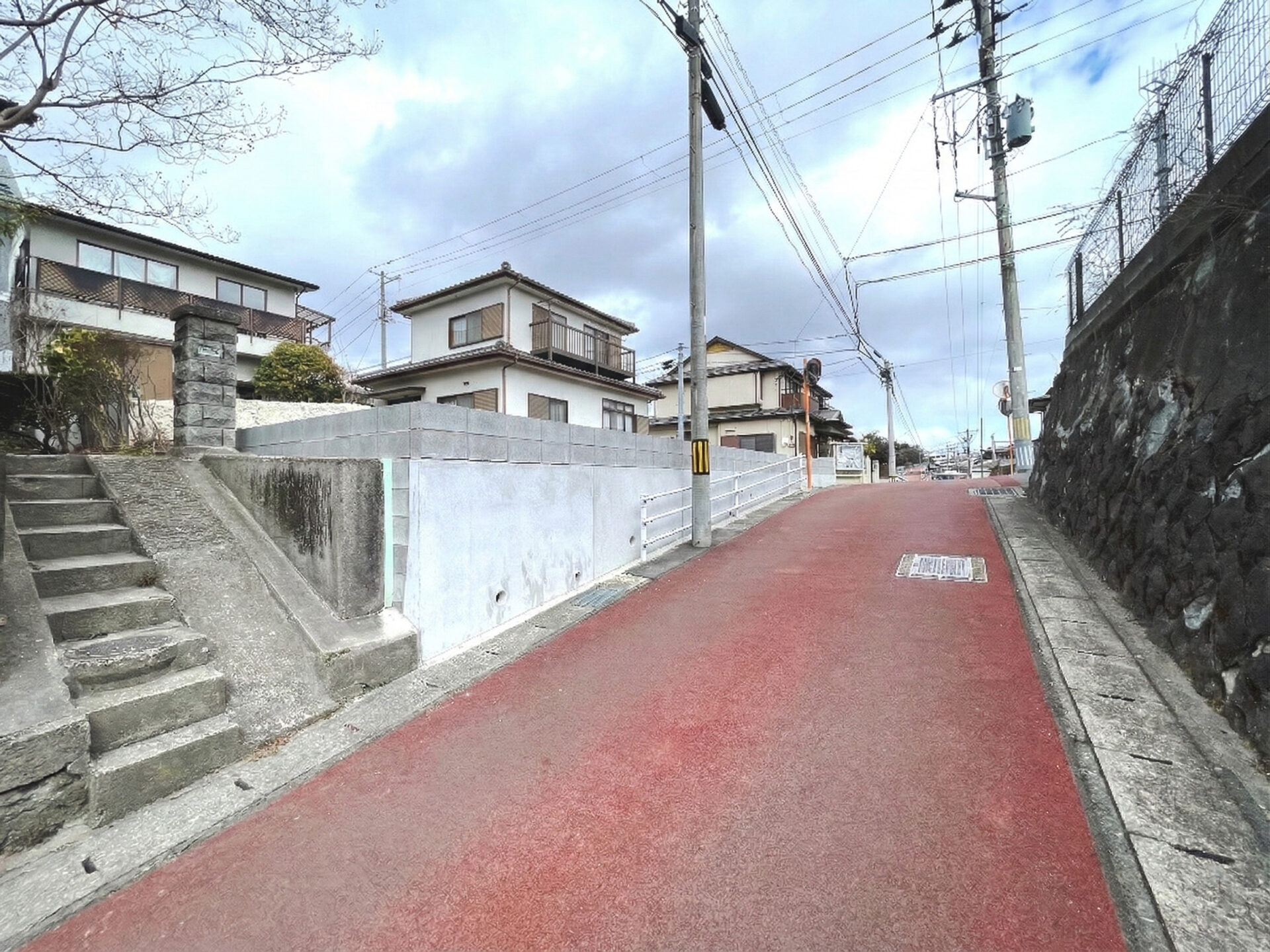 青葉区台原3丁目(全1区画) 土地 / 1,900万円 / 駅徒歩10分 / 南東角地 / 建築条件無し / 整形地 / 現況更地渡し