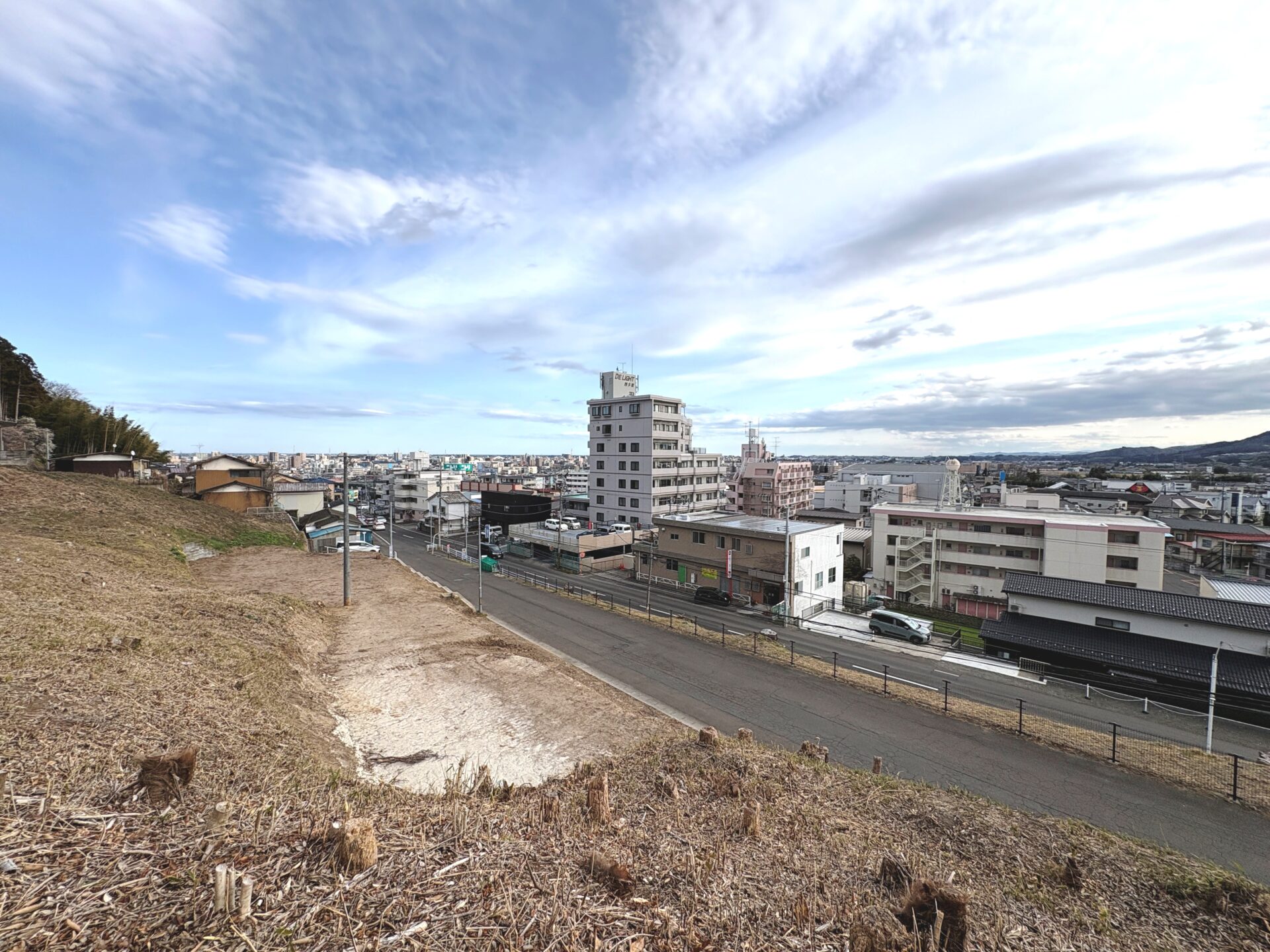 太白区西多賀1丁目(全1区画) 土地 / 1,980万円 / 南面道路 / 建築条件無し / 現況更地渡し / インフラ整備済み