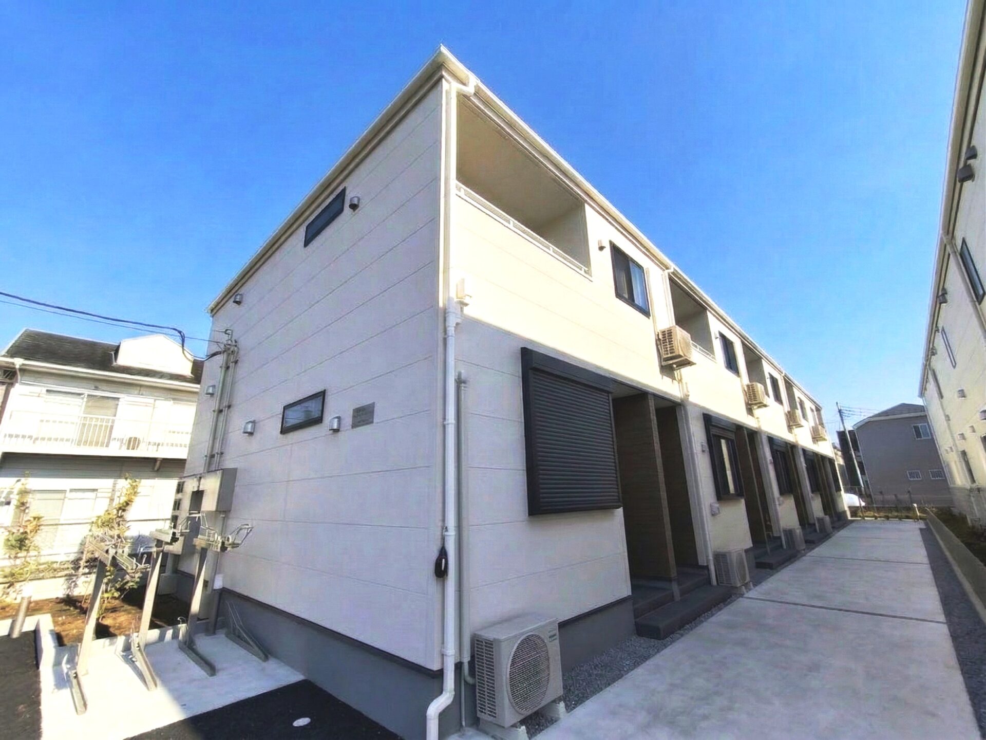 リーブルファイン三郷新和3期 全2棟 / 築浅 / 一棟売アパート / 17,230万円～ / 満室想定利回り6.7％ / 1LDK×10戸 / 駐車場5台付 / 都市ガス / 南向き