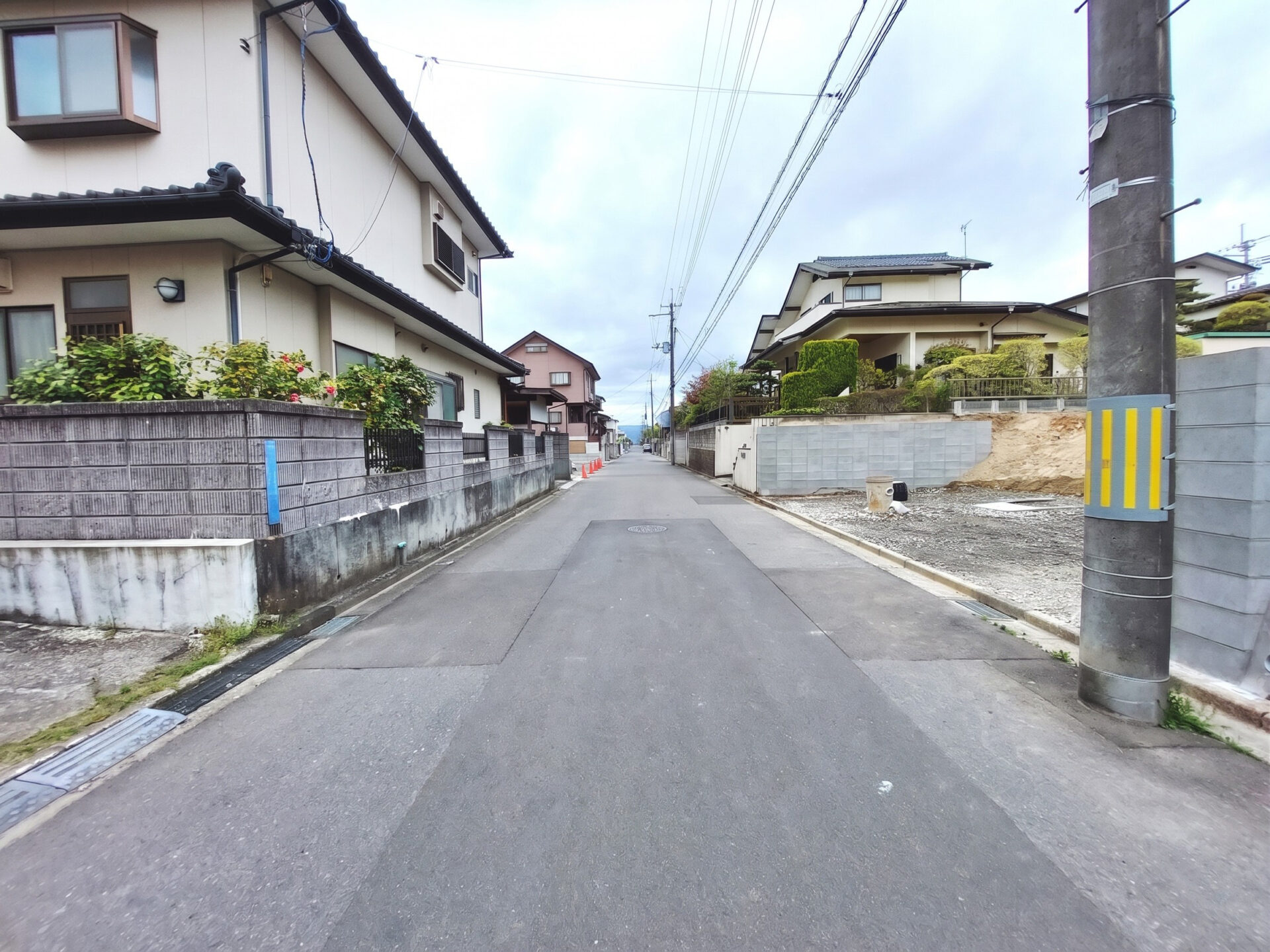 青葉区中山吉成3丁目(全1区画) 土地  / 1,190万円 / 住宅用地 / 南西道路 / 整形地 / 建築条件無し