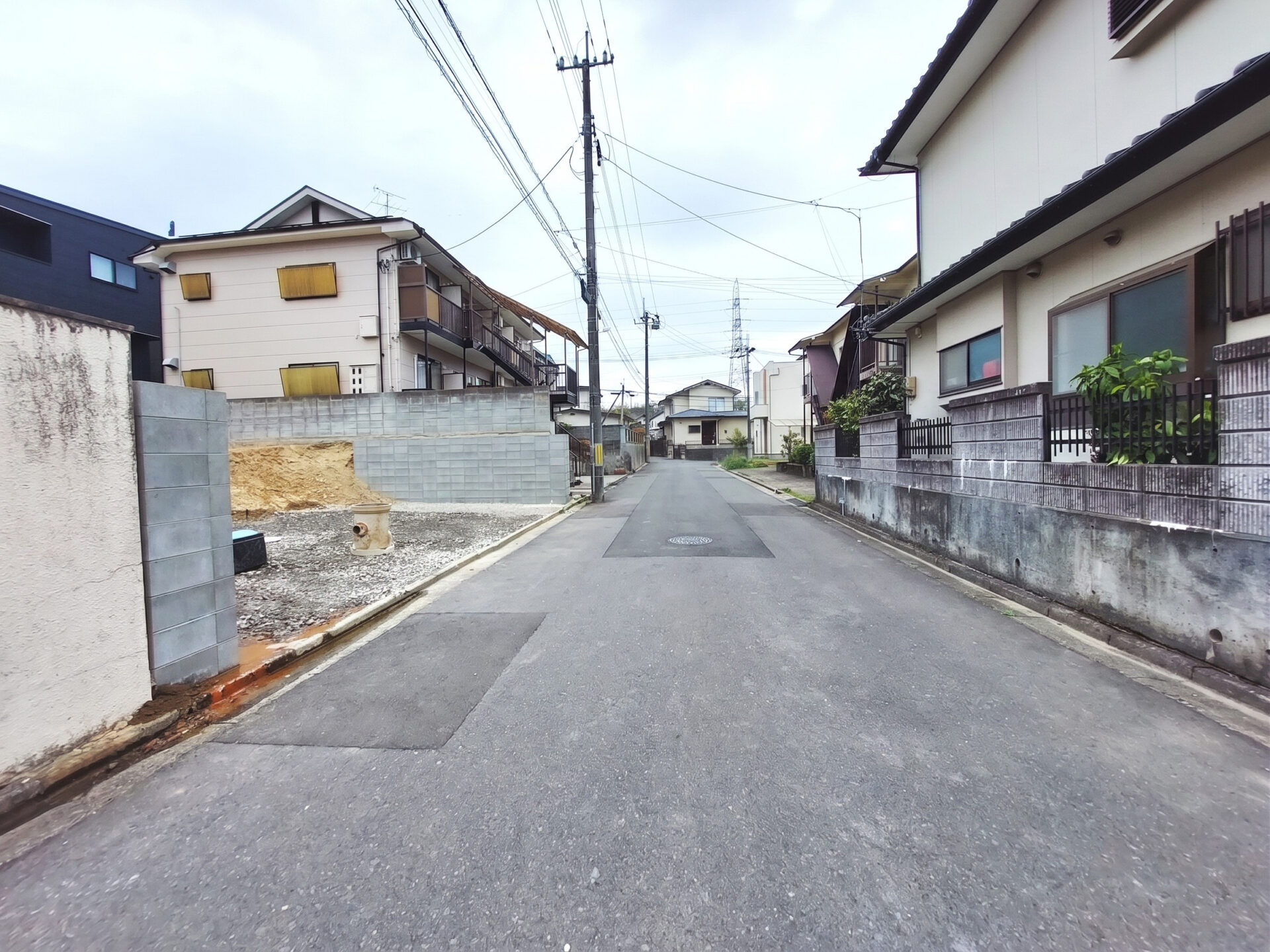 青葉区中山吉成3丁目(全1区画) 土地  / 1,190万円 / 住宅用地 / 南西道路 / 整形地 / 建築条件無し