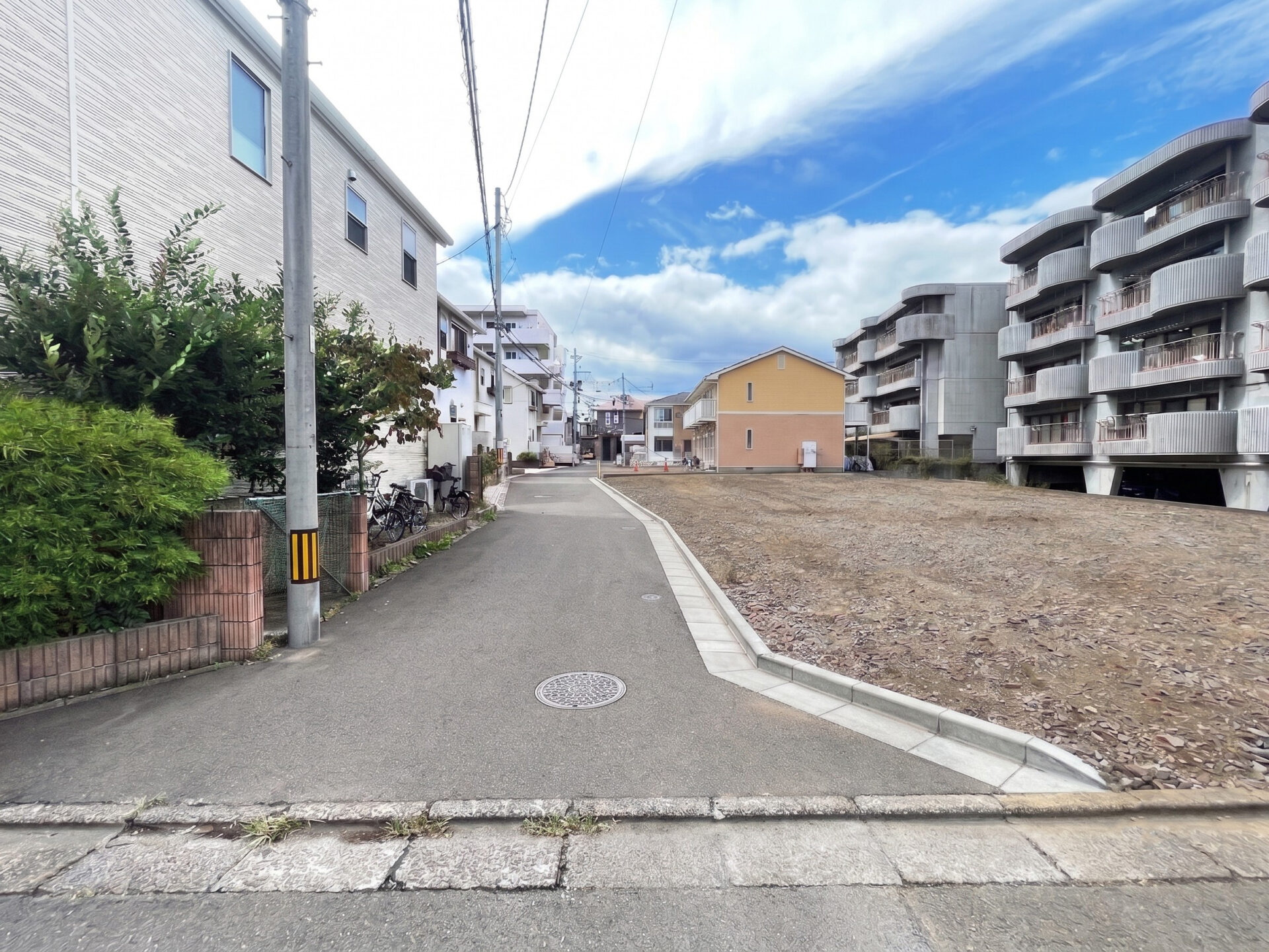 青葉区小田原6丁目(全1区画) 土地 / 14,100万円 / 仙台駅徒歩圏内 / 約121坪 / 南東角地 / 建築条件無し / 南面道路 / 整形地