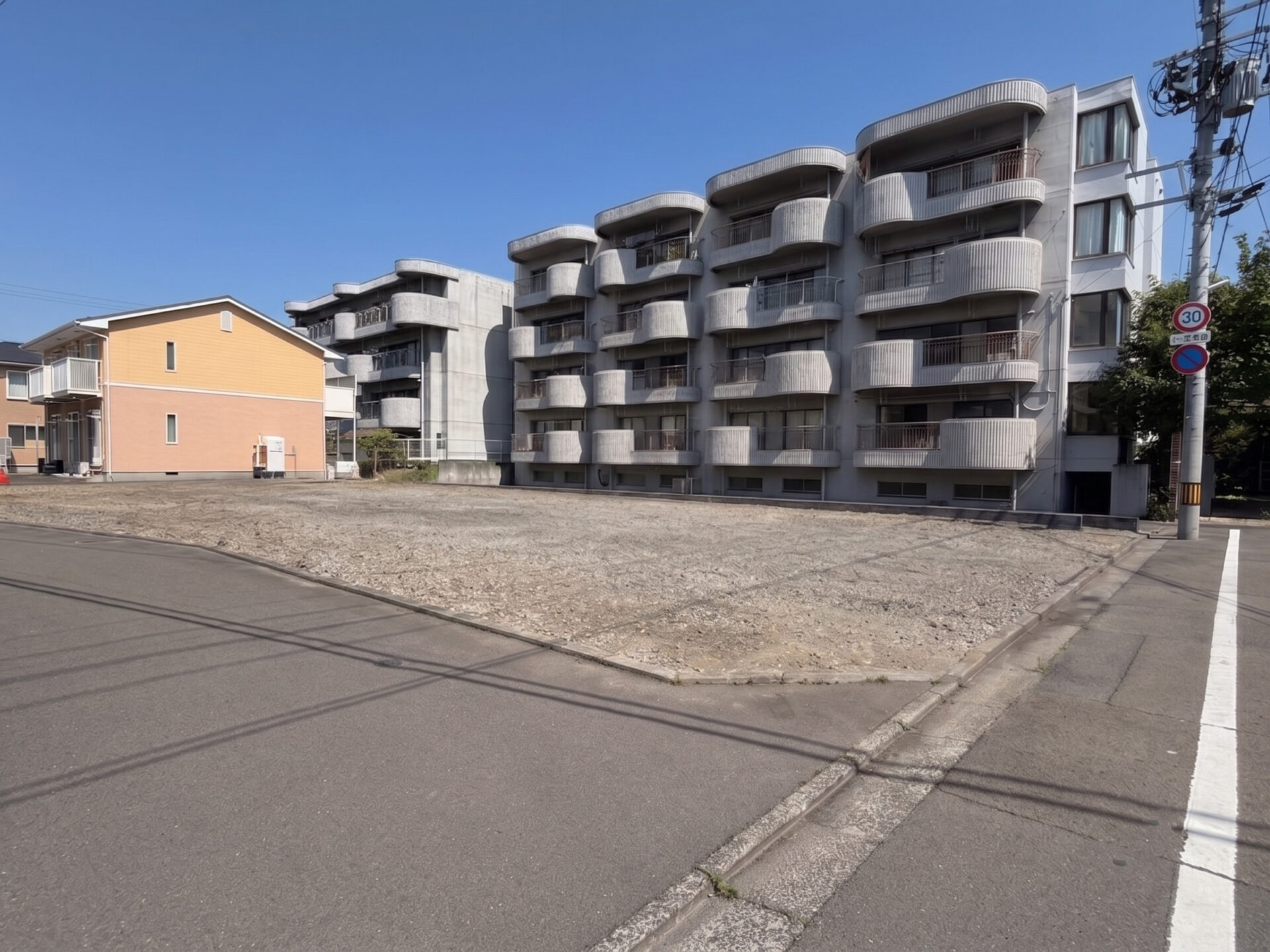 青葉区小田原6丁目(全1区画) 土地 / 14,100万円 / 仙台駅徒歩圏内 / 約121坪 / 南東角地 / 建築条件無し / 南面道路 / 整形地
