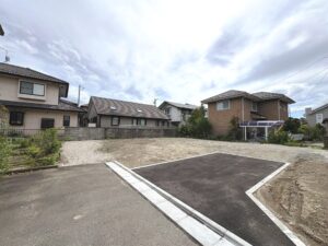 Read more about the article 若林区南小泉4丁目(全1区画) 土地 / 3,300万円 / 約70坪 / 建築条件無し / 現況更地 / 整形地