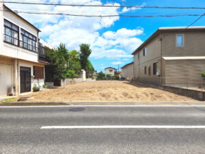Read more about the article 太白区中田1丁目 土地(全1区画)  / 9,300万円 / 整形地 / 敷地約204坪 / アパート用地 / 両面道路 / インフラ整備済み / 現況更地渡し