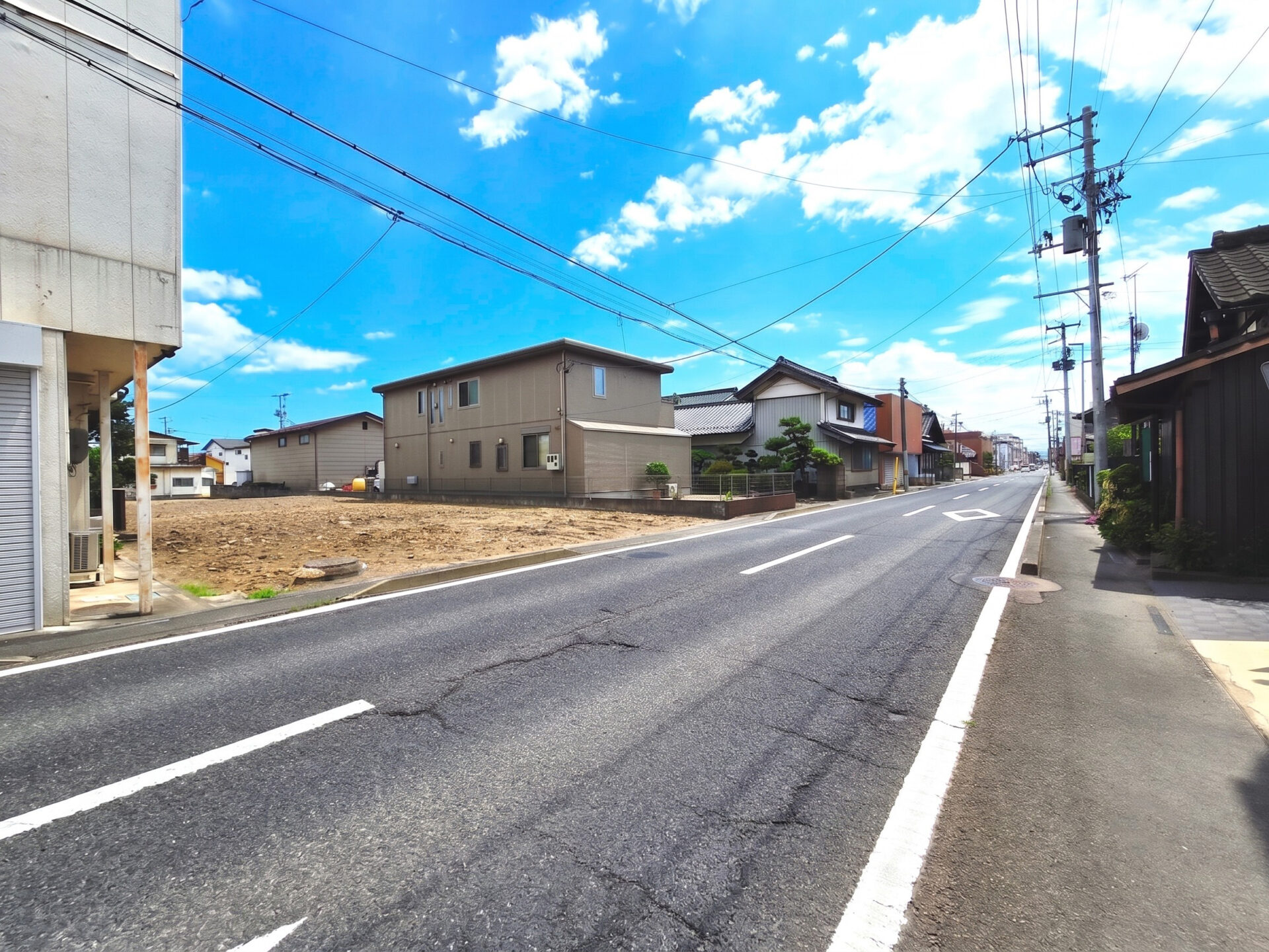 太白区中田1丁目 土地(全1区画)  / 9,300万円 / 整形地 / 敷地約204坪 / アパート用地 / 両面道路 / インフラ整備済み / 現況更地渡し