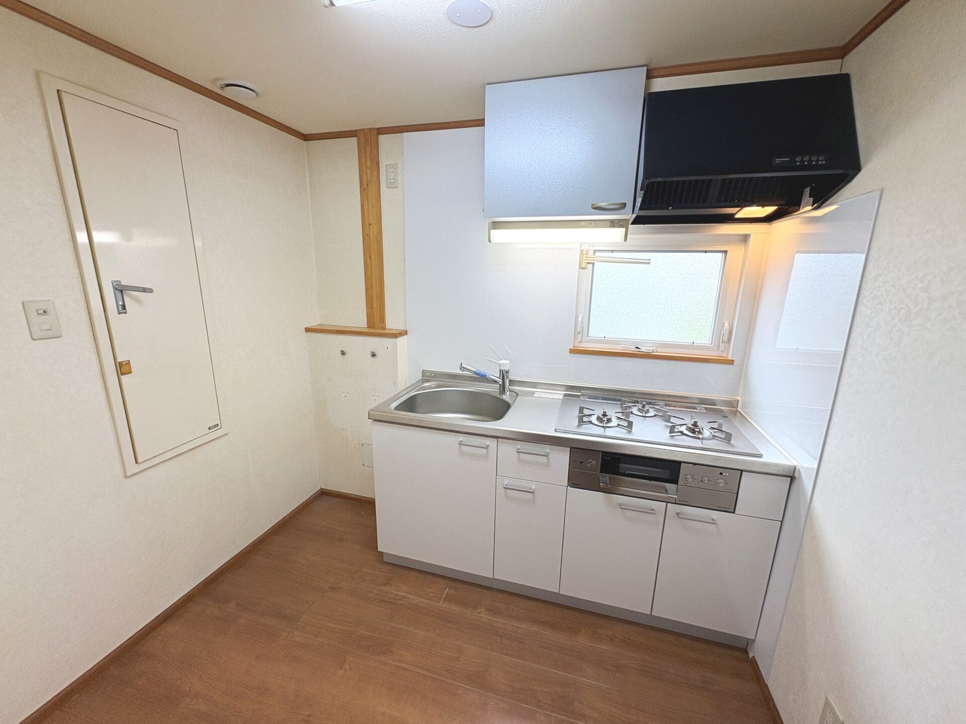 【新規物件】青葉区霊屋下事務所 / 6,400万円 / 北東角地 / ビルトイン車庫付き / 駅徒歩10分 / 空家 / 2×4工法 / 2階建て地下1階