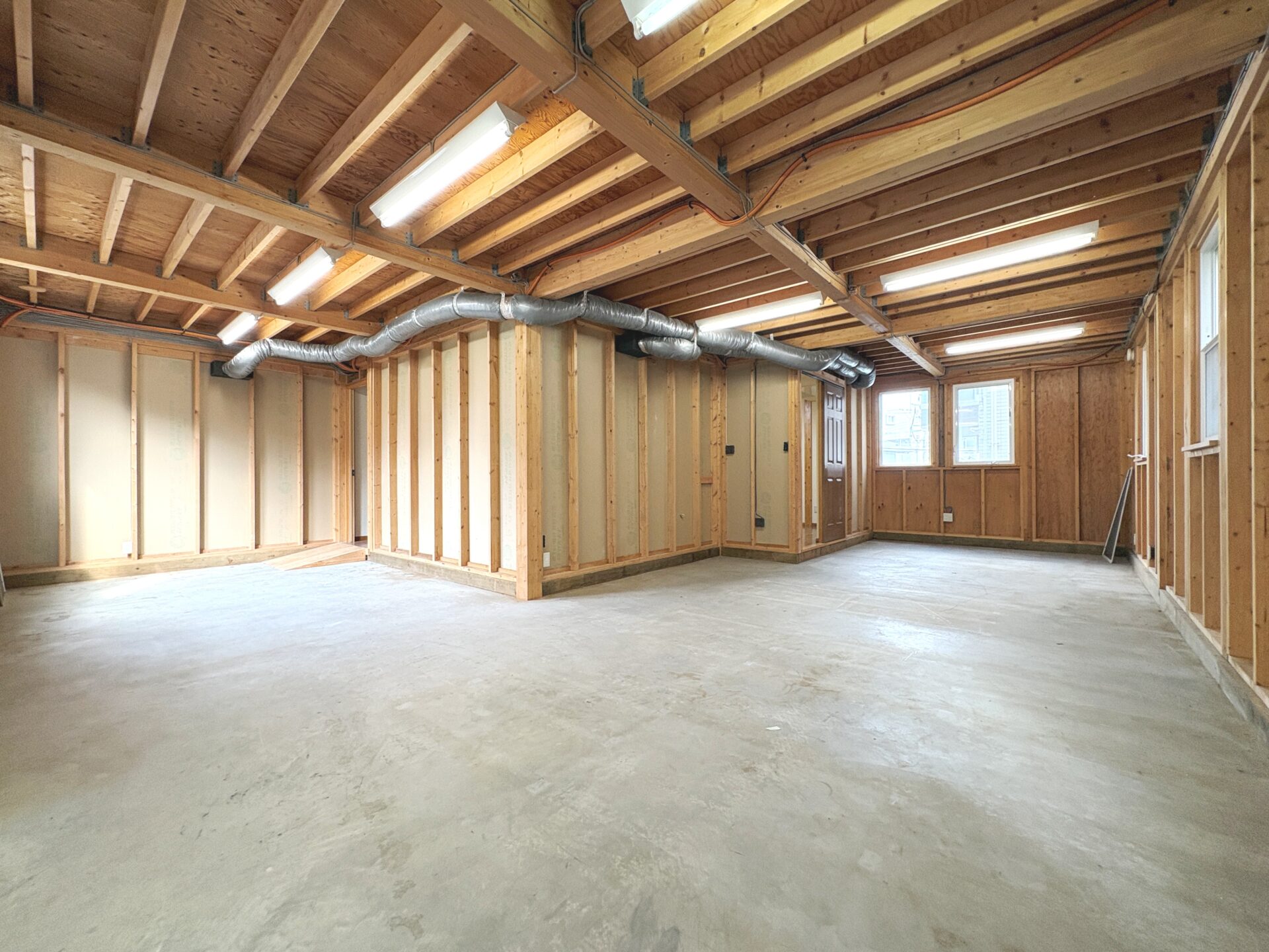 【新規物件】青葉区霊屋下事務所 / 6,400万円 / 北東角地 / ビルトイン車庫付き / 駅徒歩10分 / 空家 / 2×4工法 / 2階建て地下1階
