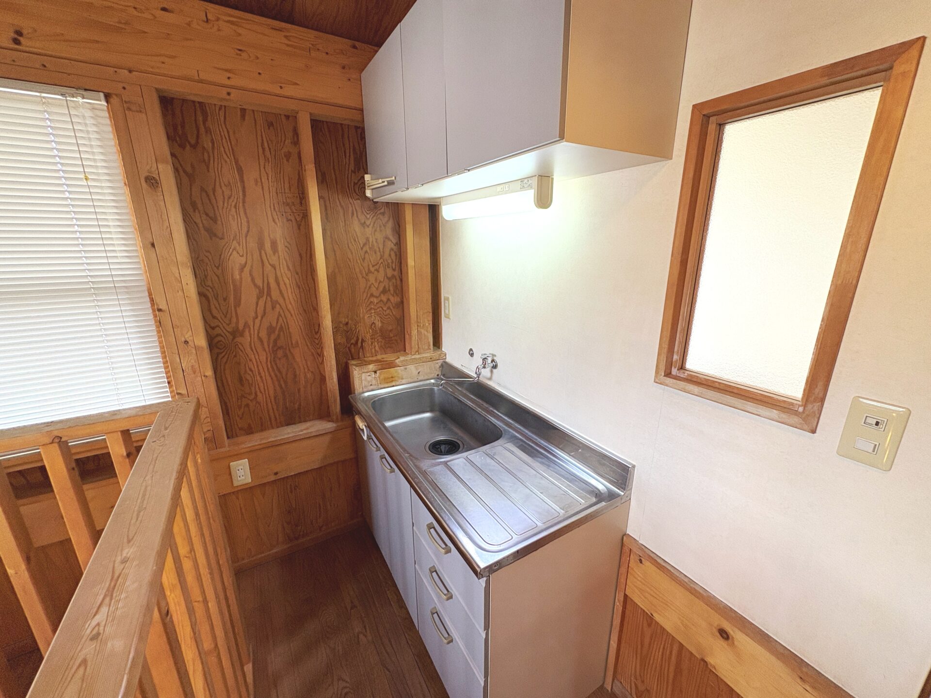 【新規物件】青葉区霊屋下事務所 / 6,400万円 / 北東角地 / ビルトイン車庫付き / 駅徒歩10分 / 空家 / 2×4工法 / 2階建て地下1階