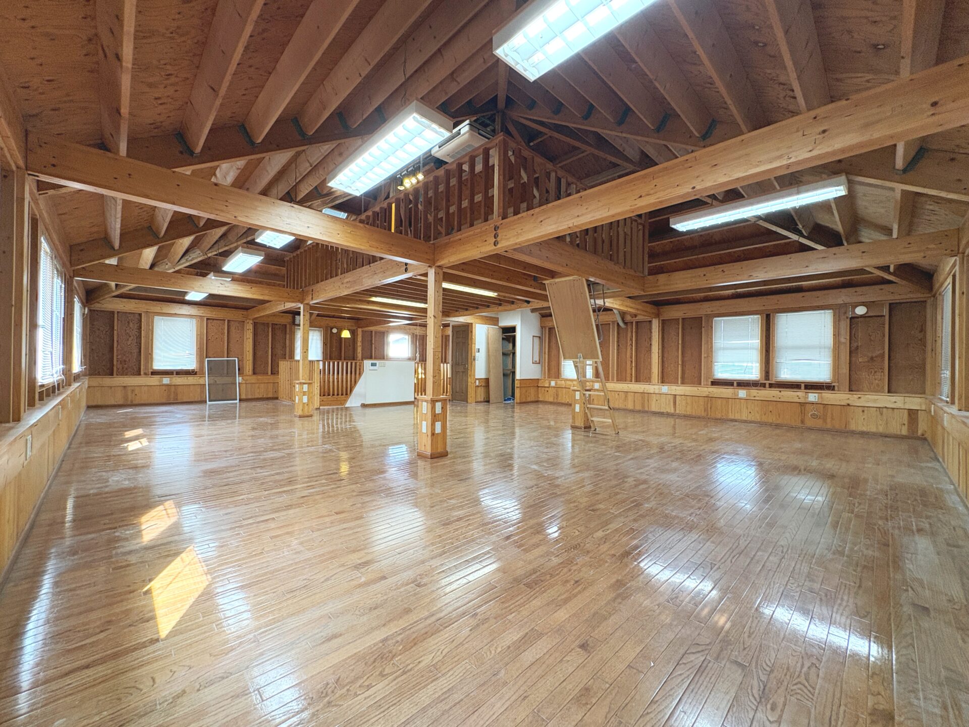 【新規物件】青葉区霊屋下事務所 / 6,400万円 / 北東角地 / ビルトイン車庫付き / 駅徒歩10分 / 空家 / 2×4工法 / 2階建て地下1階