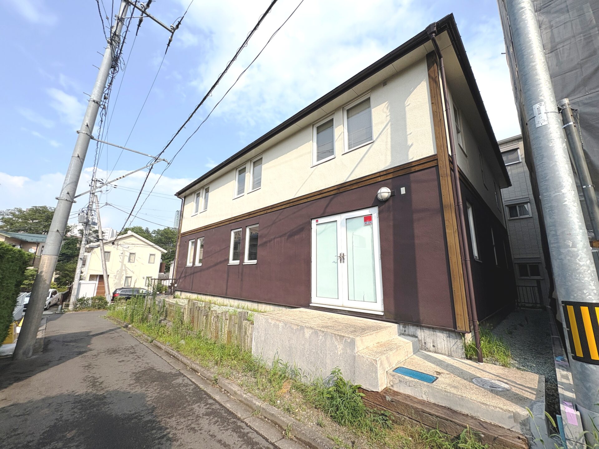 【新規物件】青葉区霊屋下事務所 / 6,400万円 / 北東角地 / ビルトイン車庫付き / 駅徒歩10分 / 空家 / 2×4工法 / 2階建て地下1階