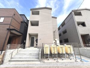 Read more about the article さいたま市桜区田島9丁目 / 新築一棟売アパート / 20,200万円  /満室想定利回り6.5％ / 1LDK×12戸 / 3階建て