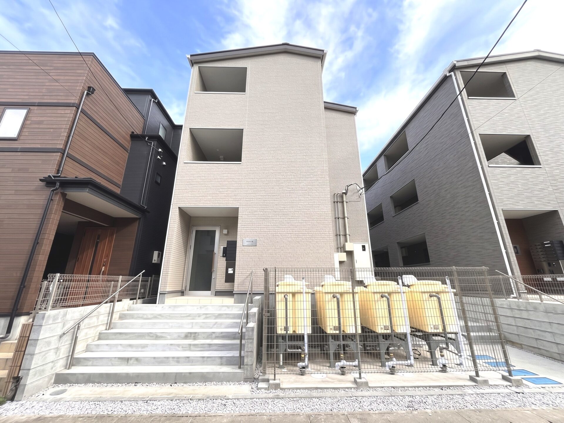さいたま市桜区田島9丁目 / 新築一棟売アパート / 20,200万円  /満室想定利回り6.5％ / 1LDK×12戸 / 3階建て