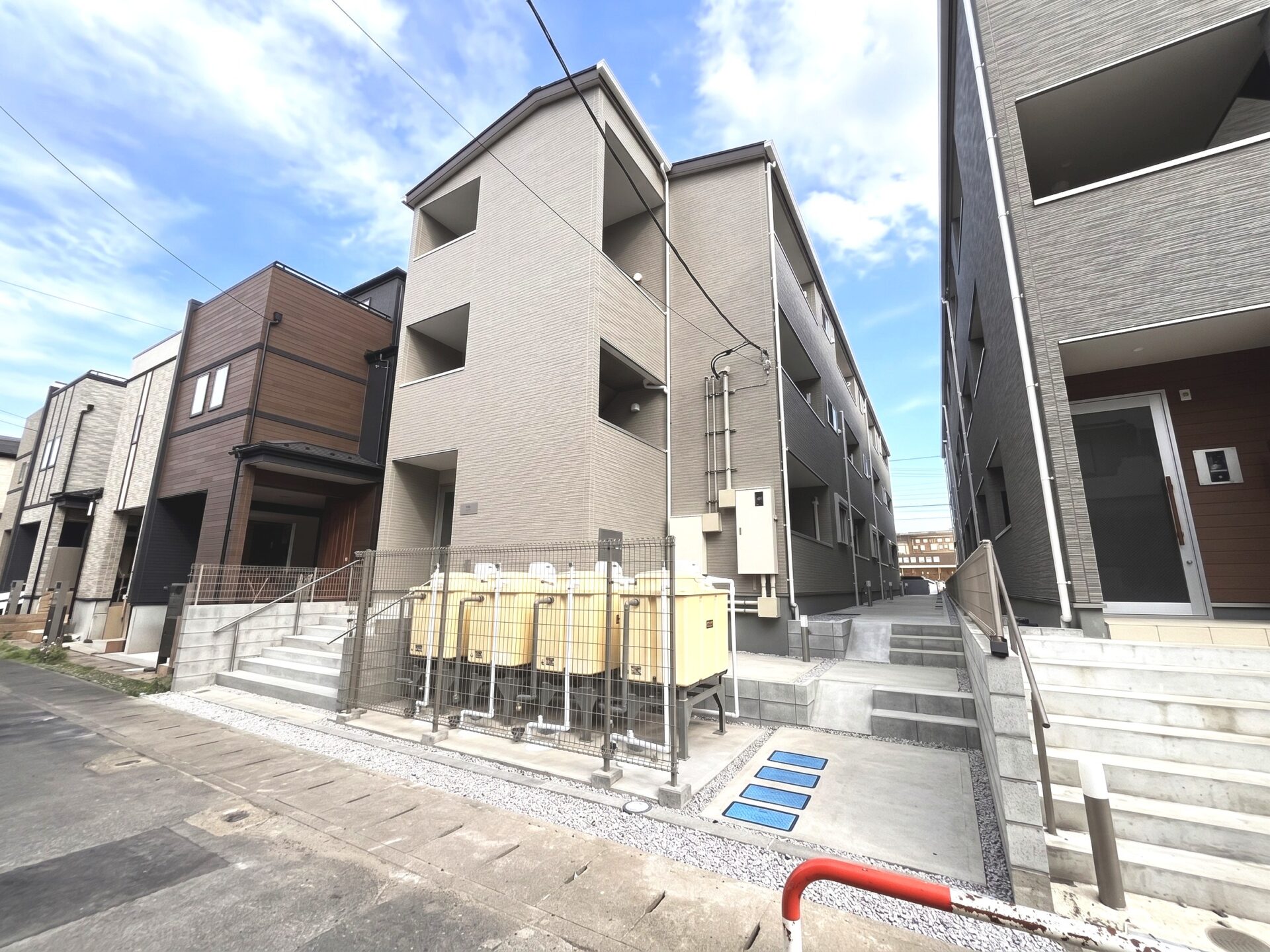 さいたま市桜区田島9丁目 / 新築一棟売アパート / 20,200万円  /満室想定利回り6.5％ / 1LDK×12戸 / 3階建て