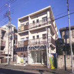 【新規物件】小澤ビル / オーナーチェンジ / 15,000万円 / 満室想定利回り6.13％ / 駅徒歩12分 / 満室稼働中 / 住戸×10+テナント×2 / 都市ガス / 駐車場付