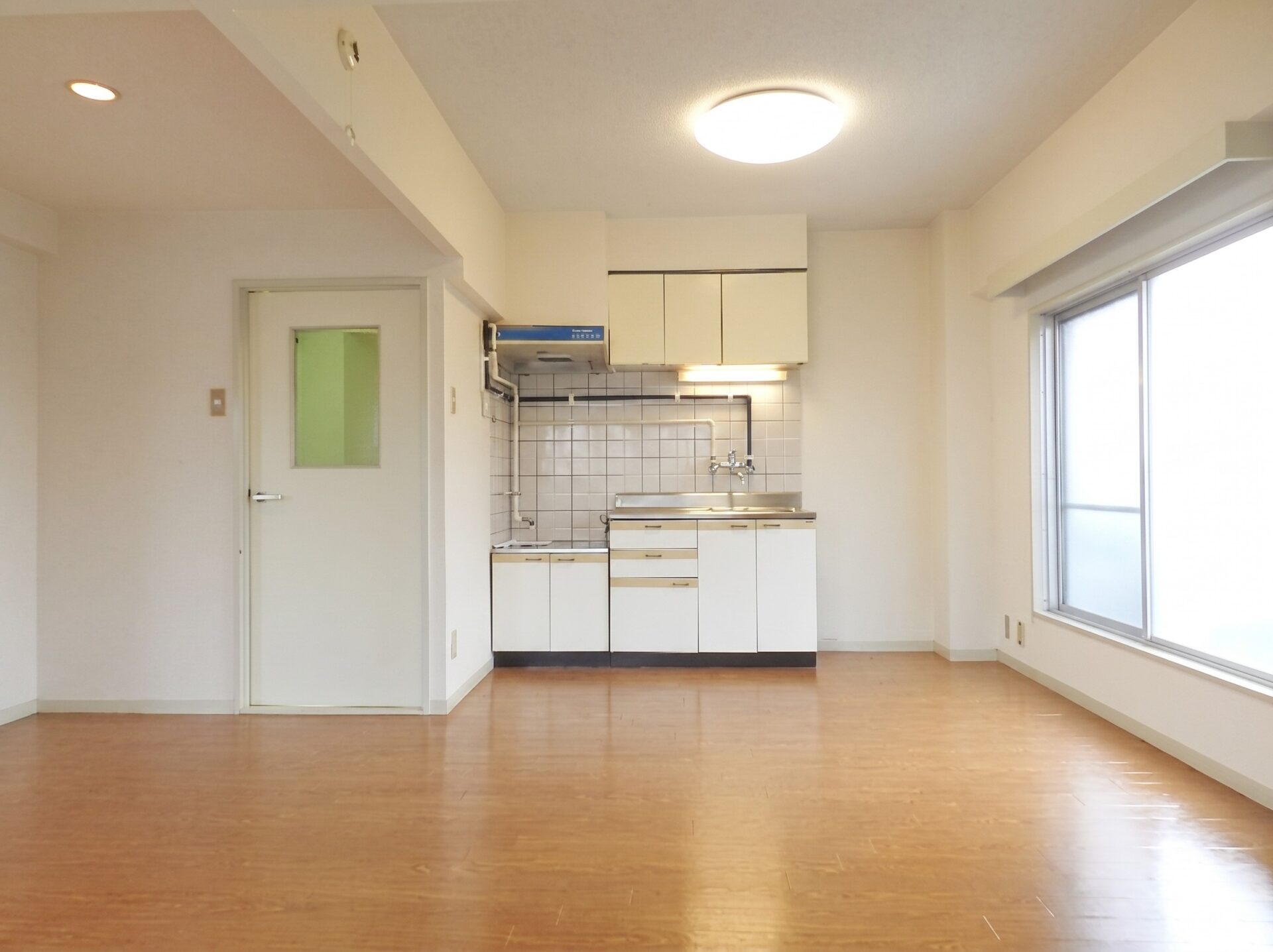 【新規物件】白亜荘 / オーナーチェンジ / 7,500万円 / 満室想定利回り9.07％ / 1DK×1戸+2KD×7戸+3DK×2戸 / 複数沿線利用可能
