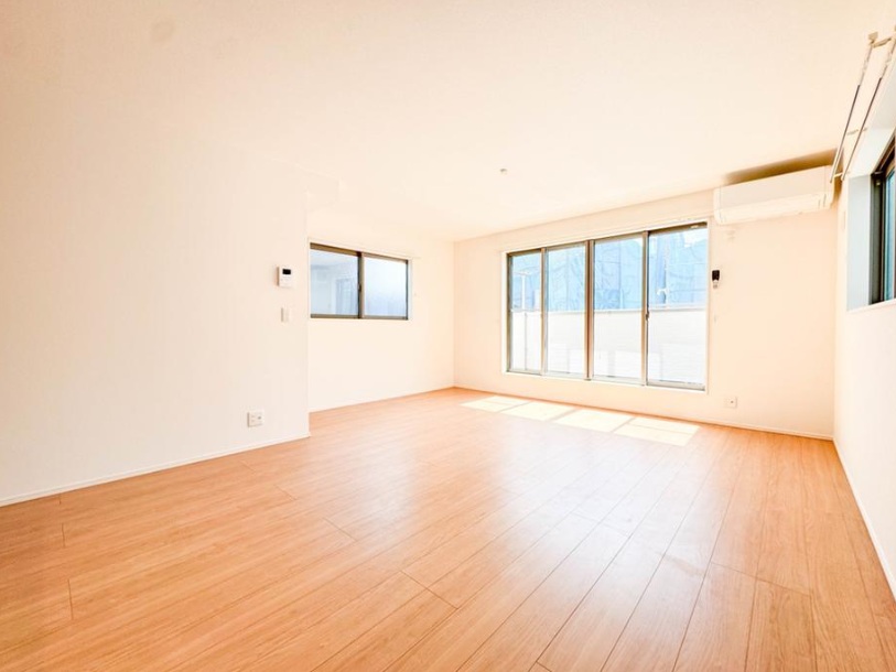 【新規物件】さいたま市緑区道祖土4丁目 戸建 / 3,099万円 / 2026年2月リフォーム完了済み / 車庫付き / 4LDK+小屋裏収納付き / スーパー徒歩4分 / 2階リビング
