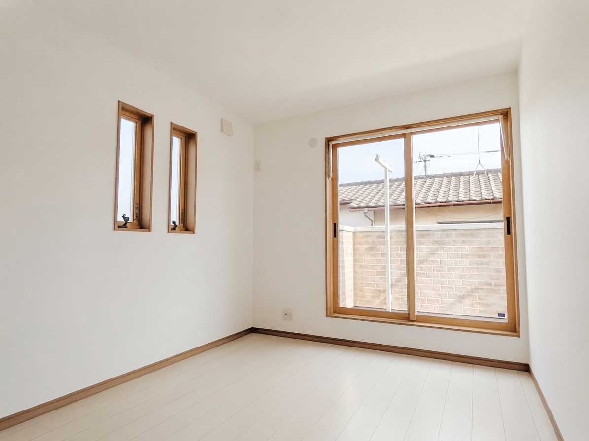 川口市大字安行藤八 戸建 / 4,180万円 / 2026年9月リフォーム完了予定 / 駐車2台可能 / 前面6ｍ道路 / 小中学校徒歩9分圏内