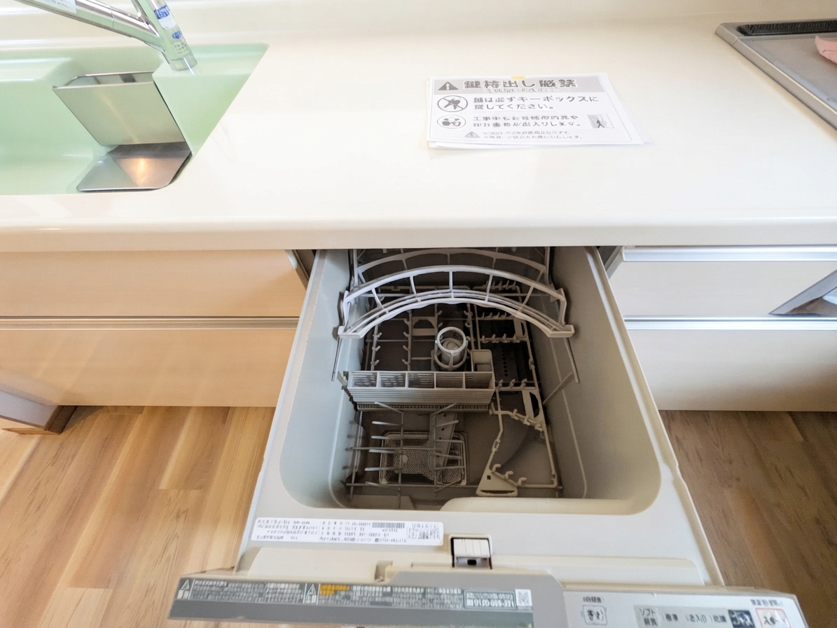 川口市大字安行藤八 戸建 / 4,180万円 / 2026年9月リフォーム完了予定 / 駐車2台可能 / 前面6ｍ道路 / 小中学校徒歩9分圏内