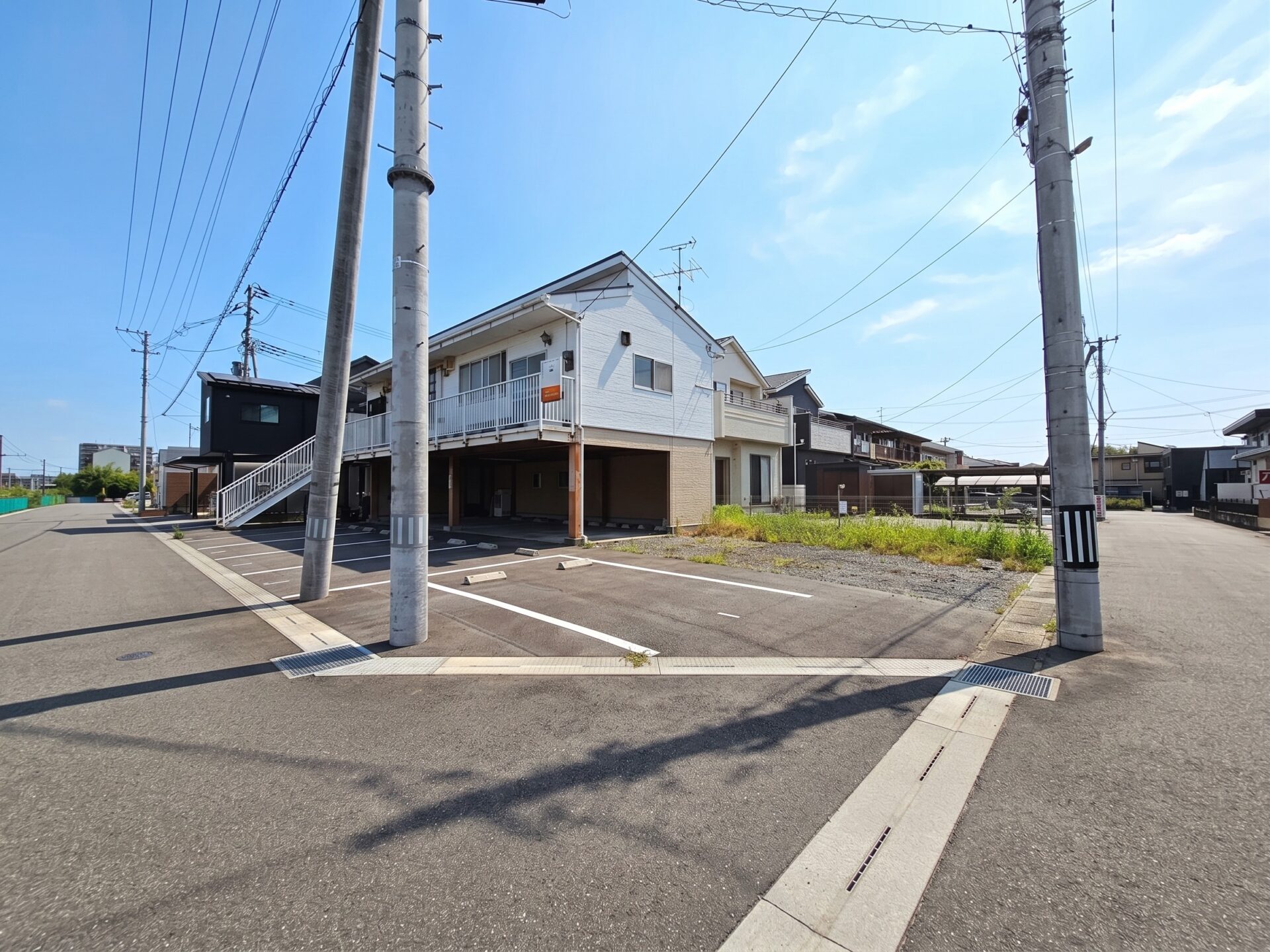 【新規物件】名取市上余田字市坪 売駐車場+借地 / オーナーチェンジ / 1,700万円 / 満室想定利回り3.17％ / 現況満車稼働 / 南西角地 / 前面広々6ｍ道路 / 南面道路
