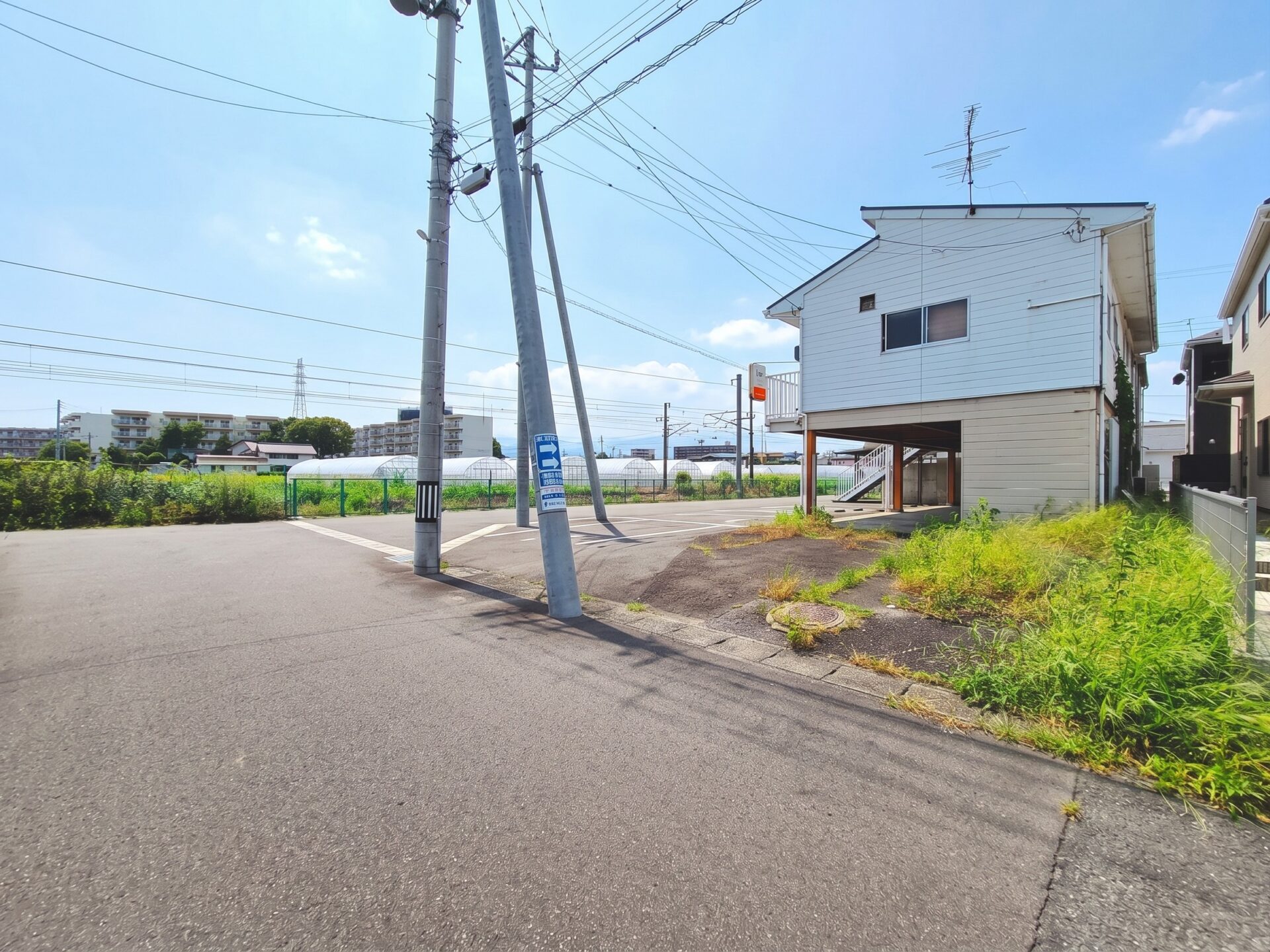 【新規物件】名取市上余田字市坪 売駐車場+借地 / オーナーチェンジ / 1,700万円 / 満室想定利回り3.17％ / 現況満車稼働 / 南西角地 / 前面広々6ｍ道路 / 南面道路
