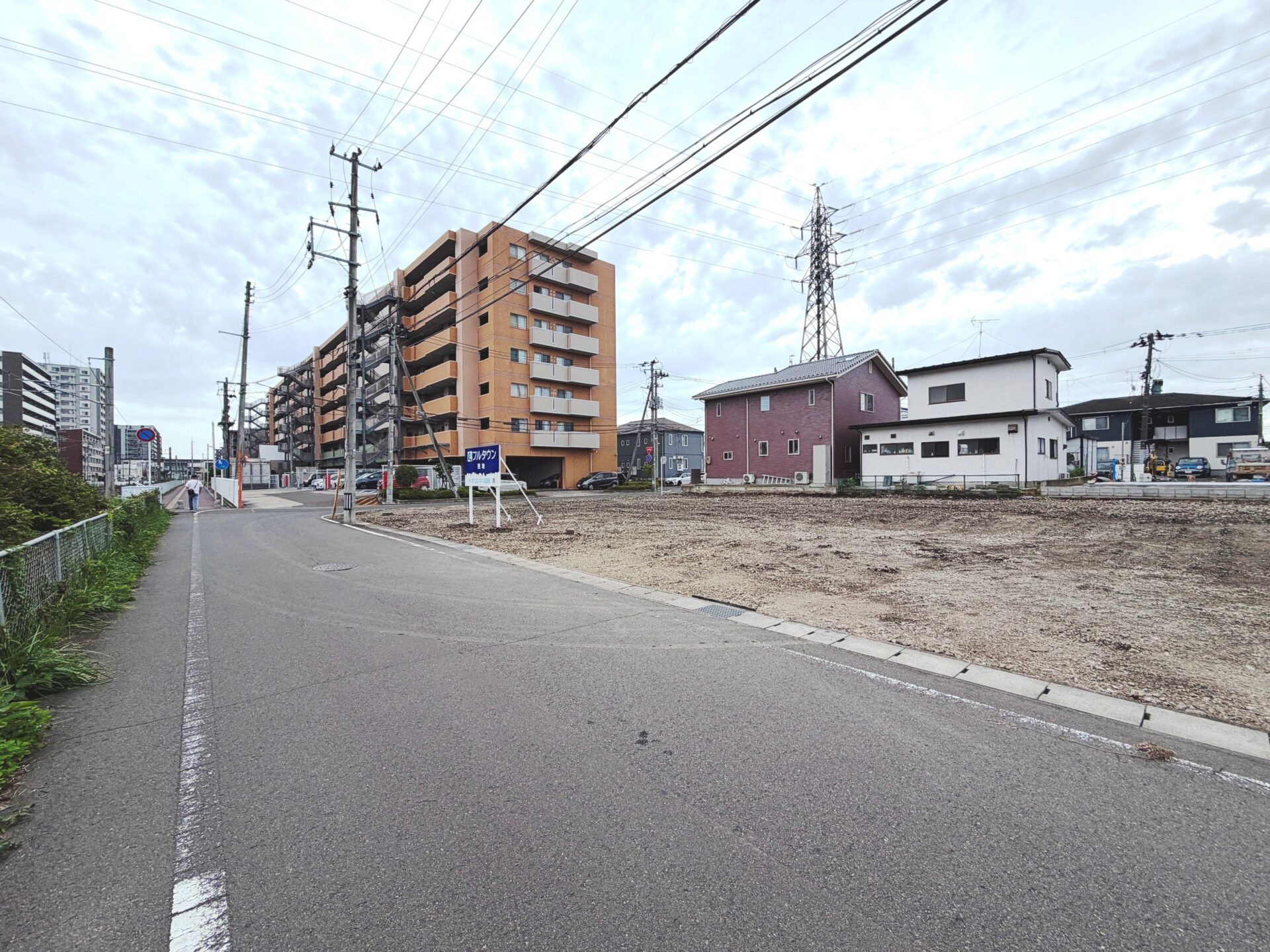 【新規物件】宮城野区新田5丁目 土地(全1区画)  / 17,900万円 / 敷地約240坪 / 事業用地 / 北東角地 / 整形地 / 駅徒歩5分