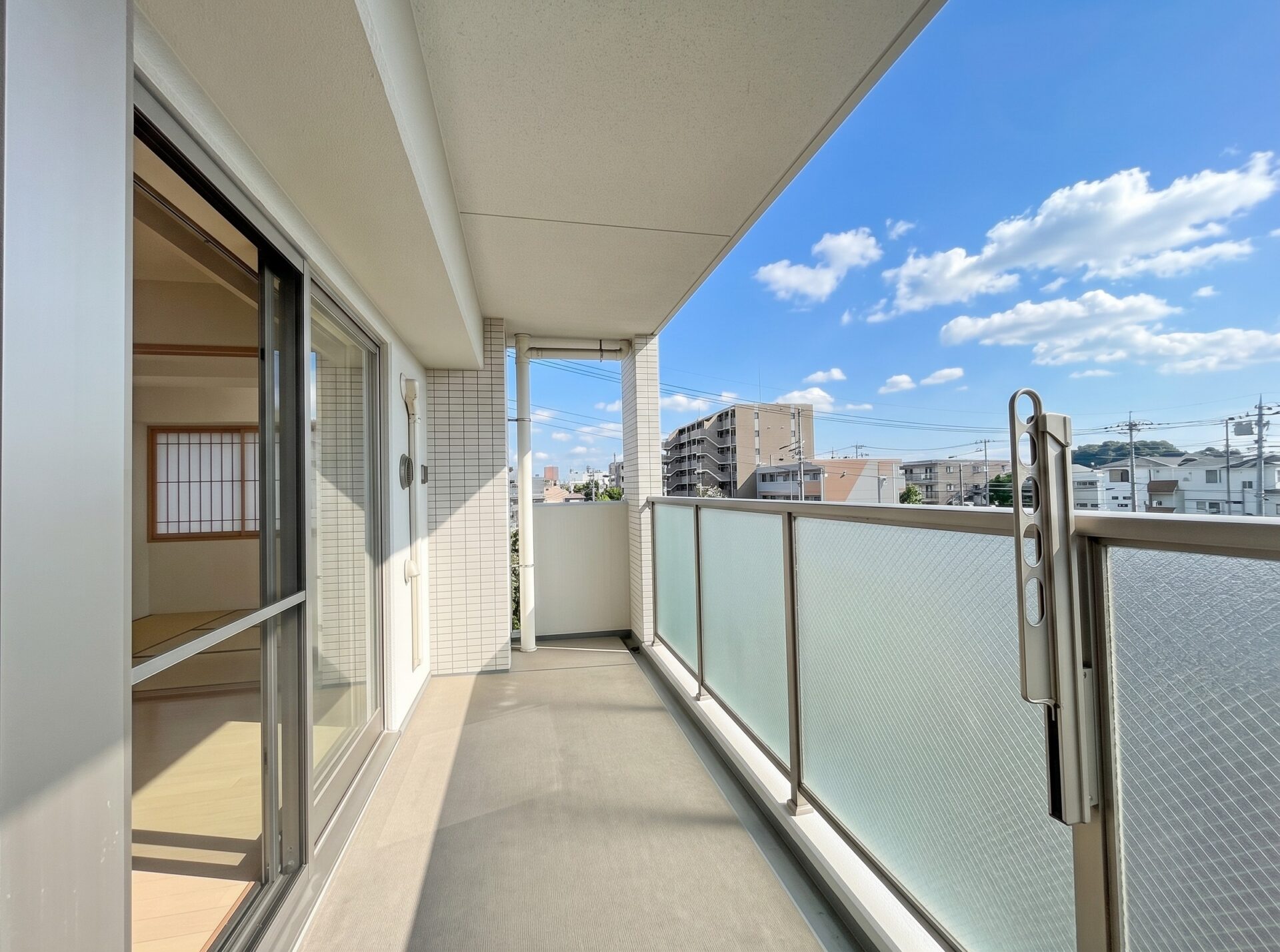【新規物件】グローベルスクエア東浦和ソプラガーデン / 4,298万円 / ペット飼育可能 / 南東向き / 2面バルコニー / 駅徒歩3分 / リフォーム済み / 3LDK
