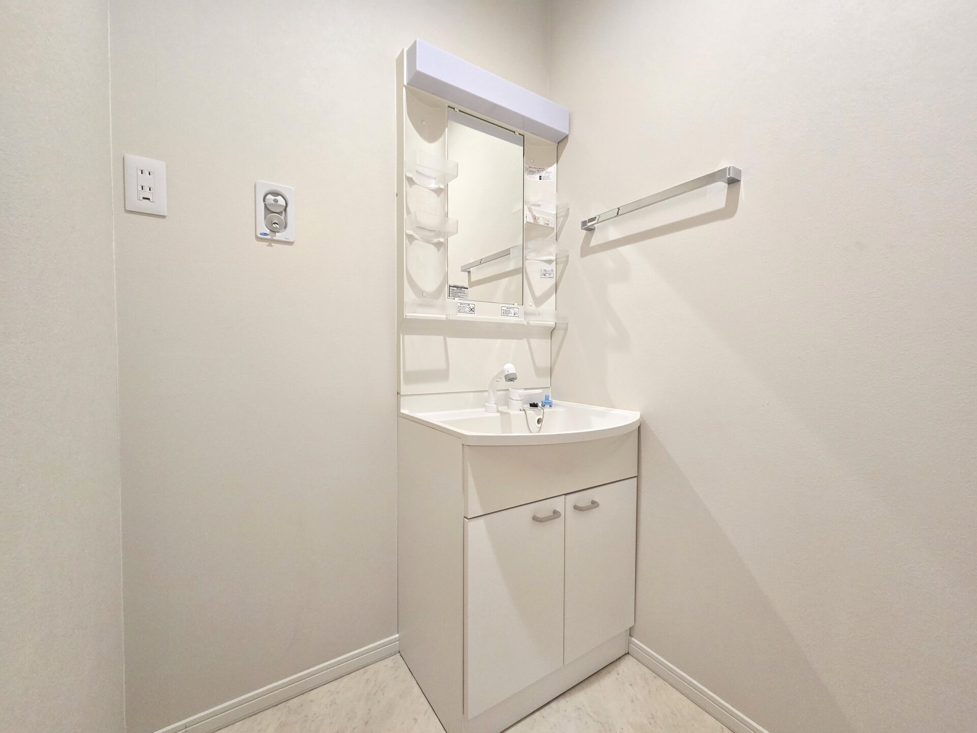 【新規物件】若林区荒井1丁目 戸建 / 9,300万円 / 7LLLDDDKKK / ロフト付き / 敷地約147坪 / 2面道路 / 駐車5台以上可能 / 空家 / 小学校徒歩5分 / 築浅
