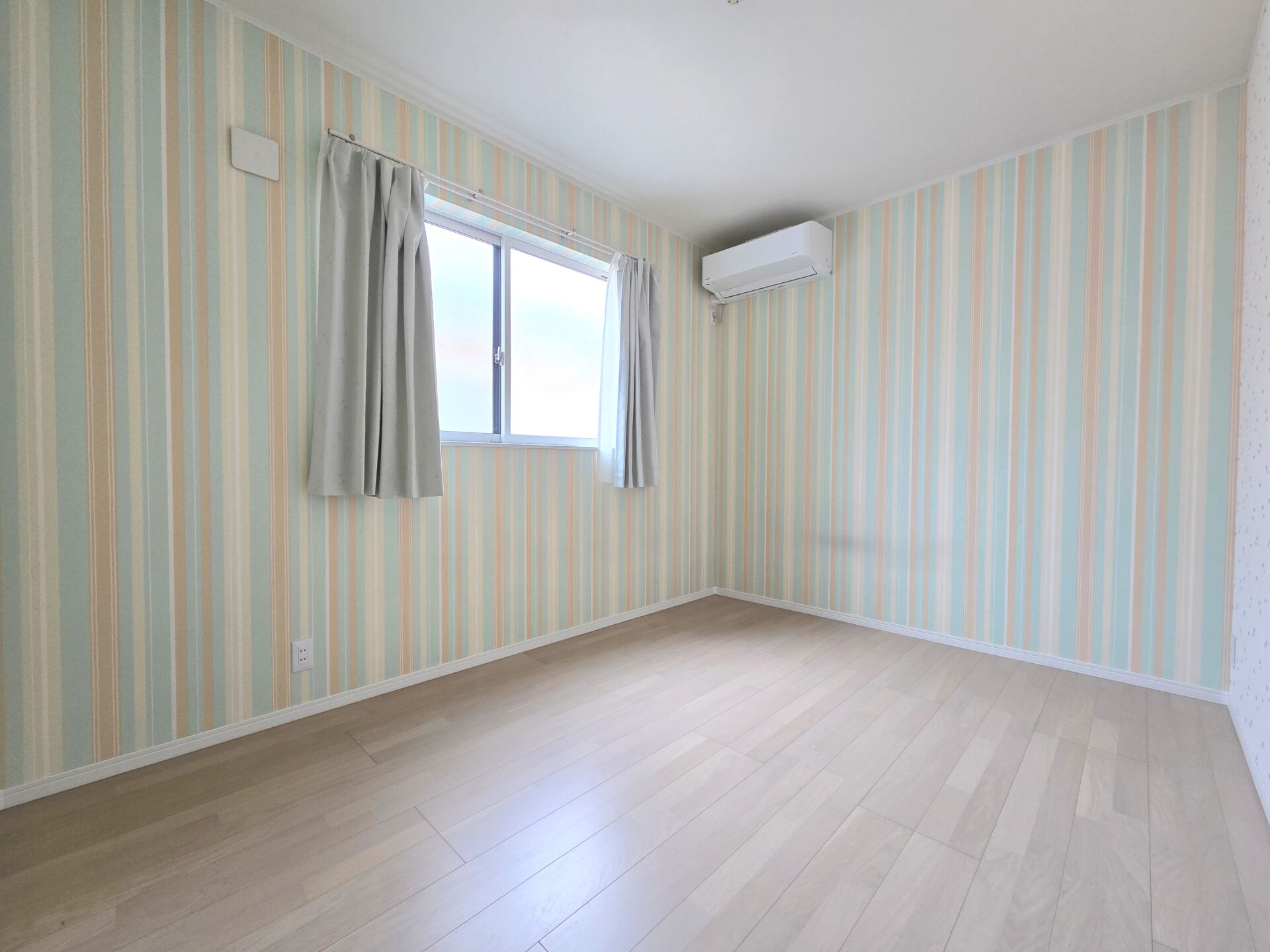 【新規物件】若林区荒井1丁目 戸建 / 9,300万円 / 7LLLDDDKKK / ロフト付き / 敷地約147坪 / 2面道路 / 駐車5台以上可能 / 空家 / 小学校徒歩5分 / 築浅