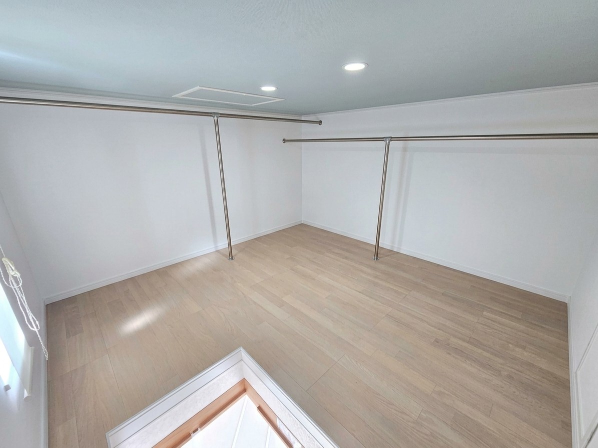 【新規物件】若林区荒井1丁目 戸建 / 9,300万円 / 7LLLDDDKKK / ロフト付き / 敷地約147坪 / 2面道路 / 駐車5台以上可能 / 空家 / 小学校徒歩5分 / 築浅