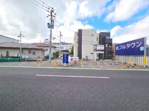 Read more about the article 【新規物件】フルパーキング葉山町 / オーナーチェンジ / 3,500万円 / 満室想定利回り5.57％ / コインパーキング+広告看板 / 現況販売 / 南東角地